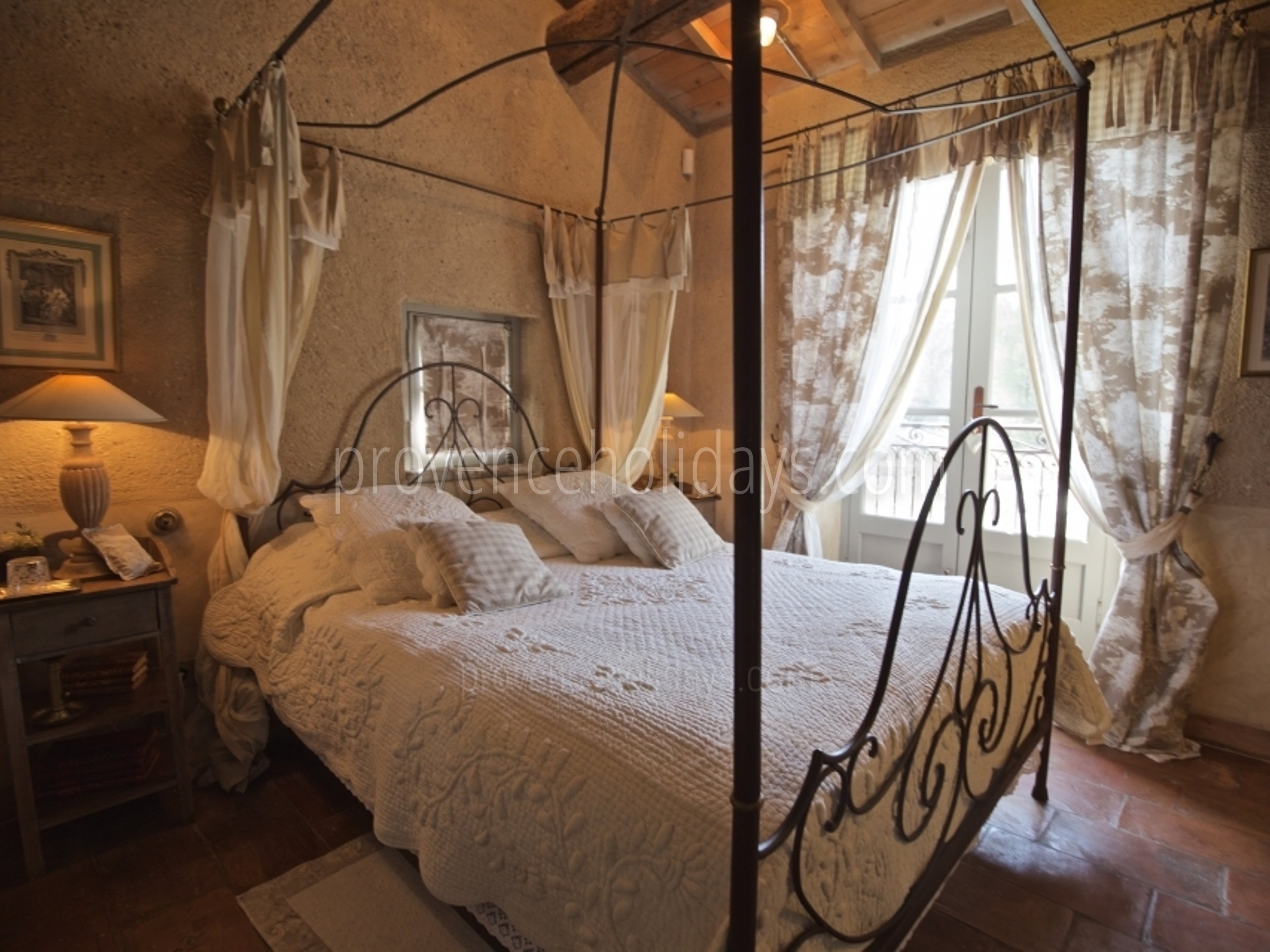 41 - Le Mas des Lavandes: Villa: Bedroom