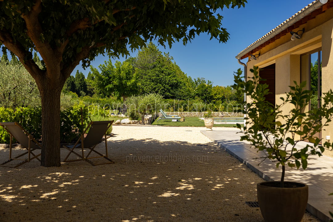 11 - Mas des deux Mûriers: Villa: Exterior
