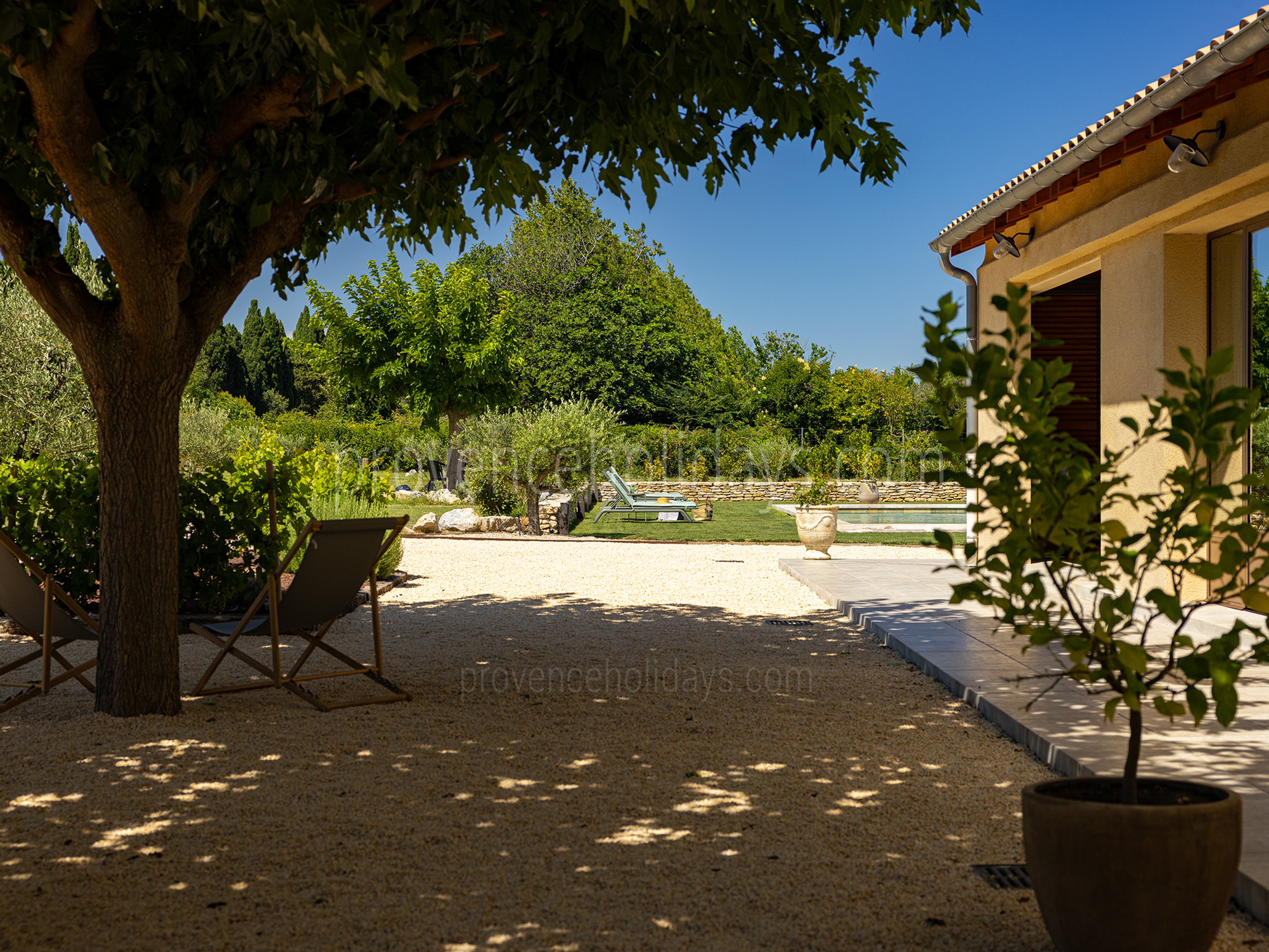 11 - Mas des deux Mûriers: Villa: Exterior
