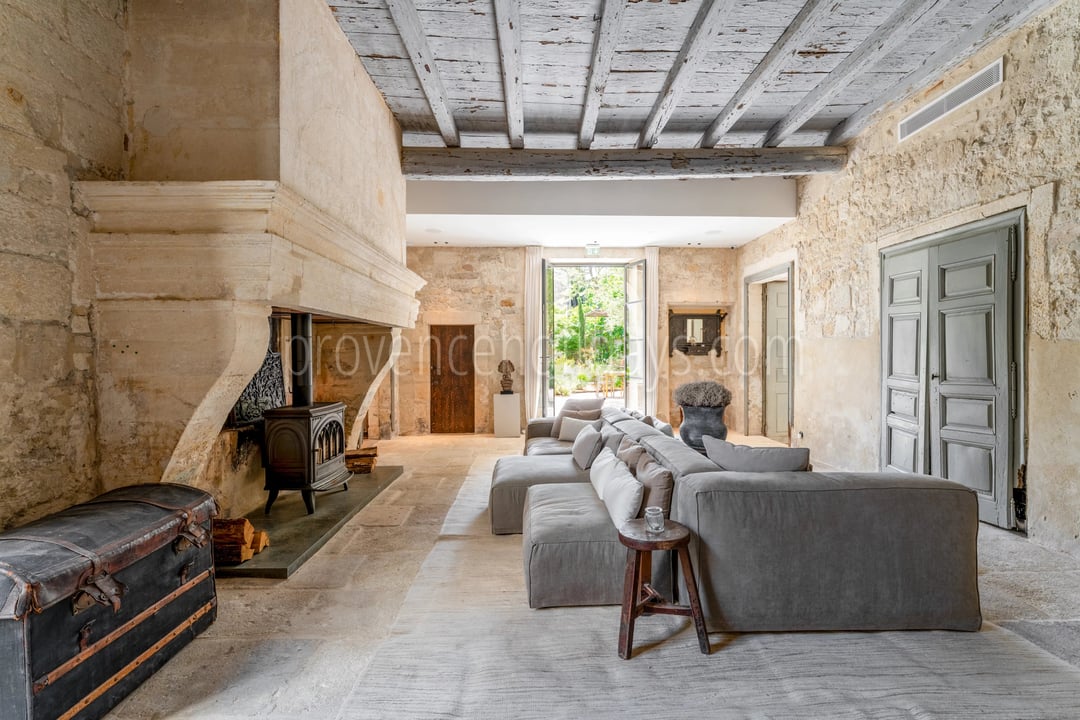 10 - Restored residence in Saint-Rémy-de-Provence: Villa: Interior