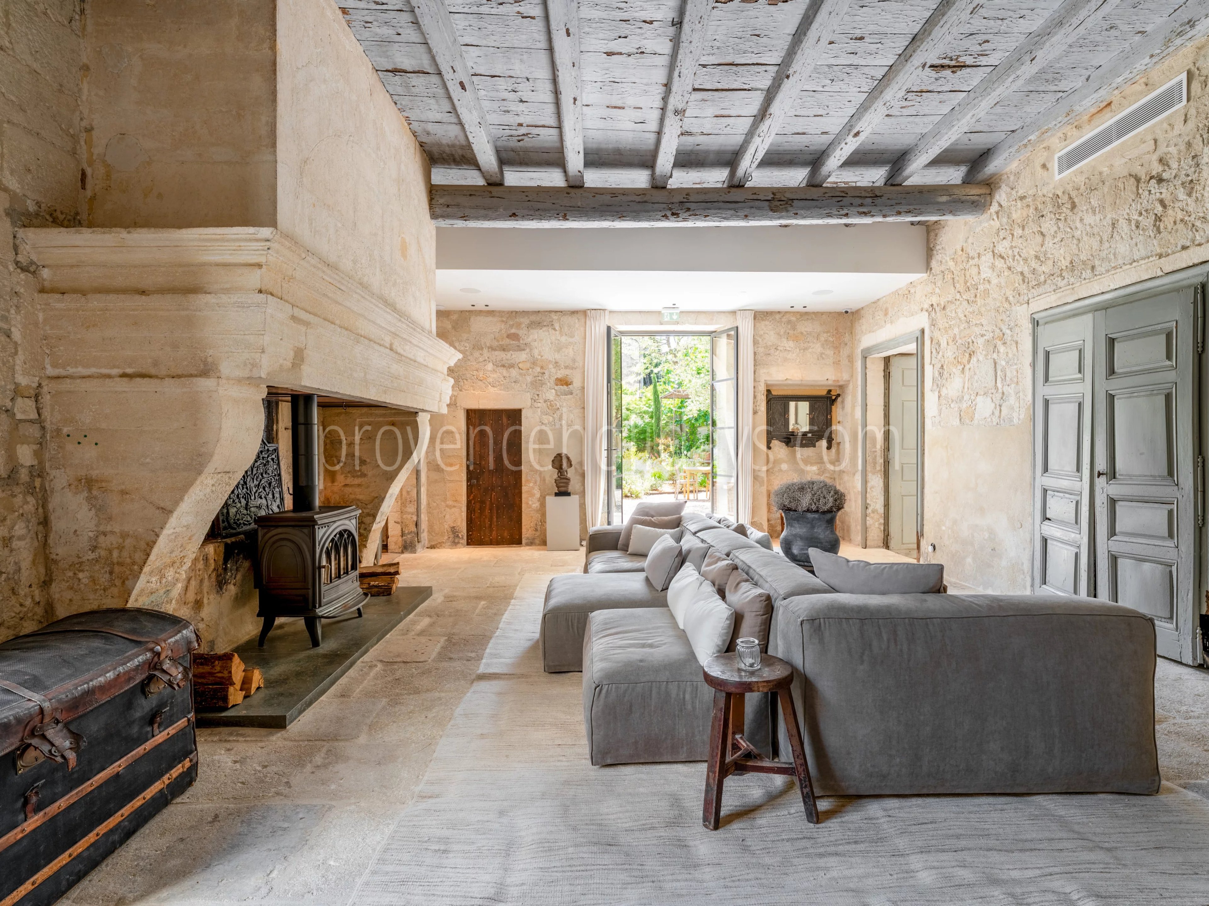 10 - Restored residence in Saint-Rémy-de-Provence: Villa: Interior