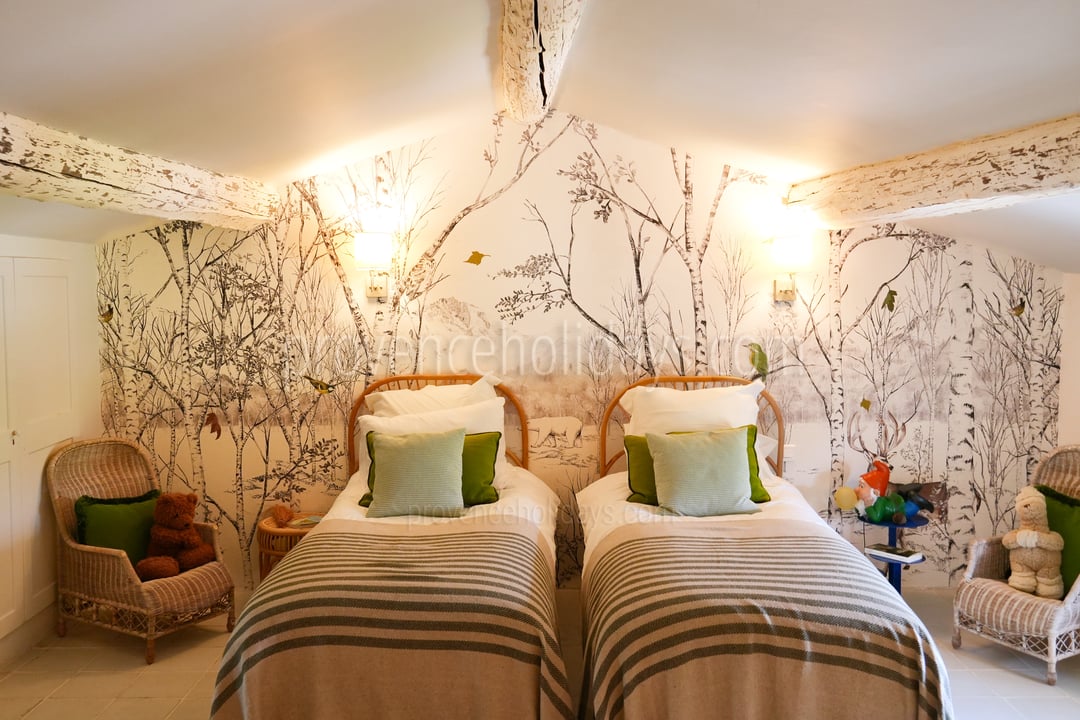 46 - Domaine du Grand Chêne: Villa: Bedroom