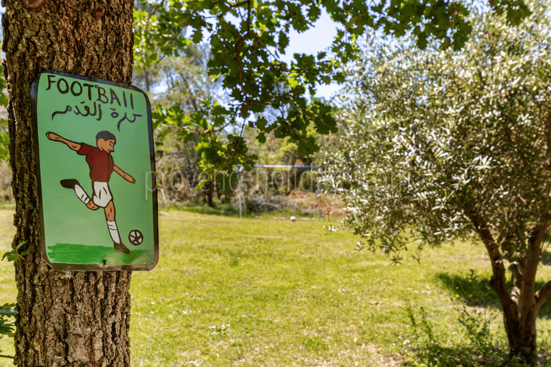41 - Les Vues du Luberon: Villa: Exterior