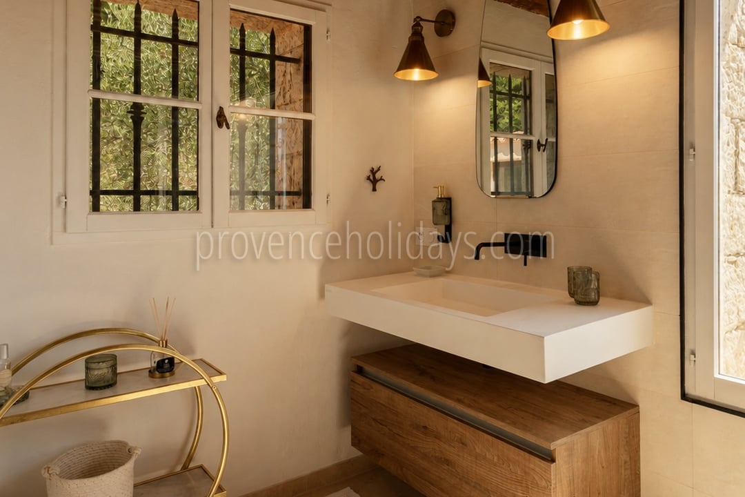 18 - Villa Caleous: Villa: Bathroom