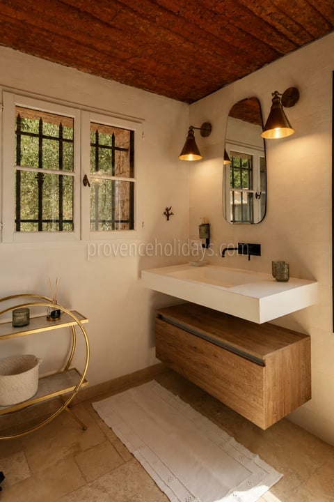 18 - Villa Caleous: Villa: Bathroom