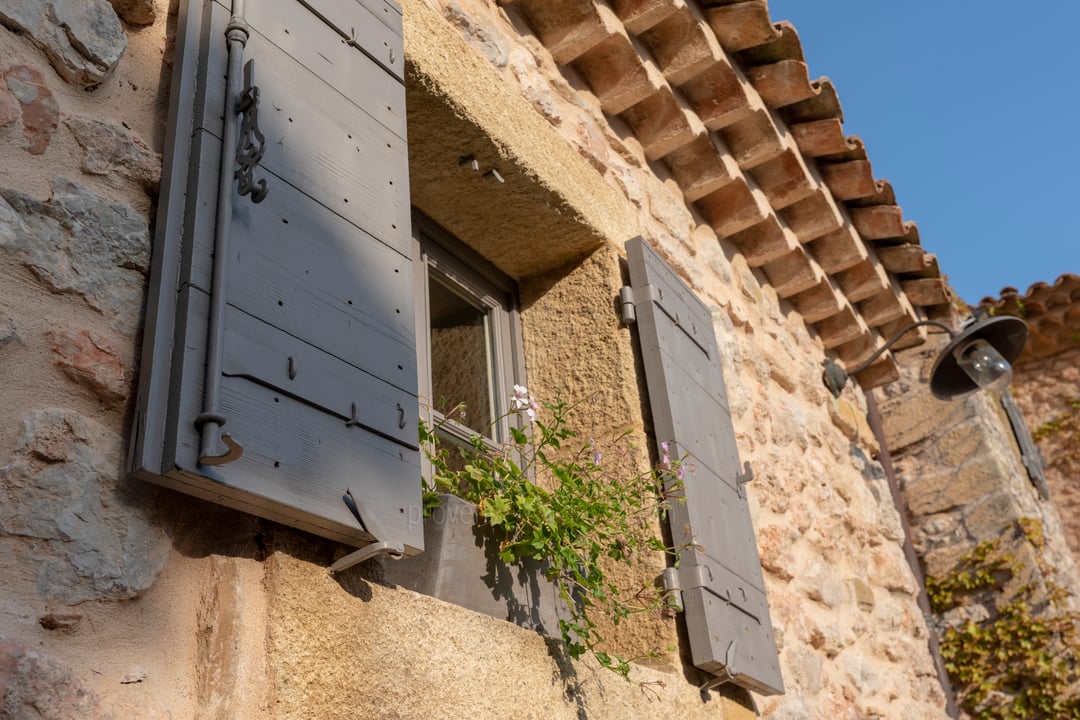 16 - Domaine de la Sainte Victoire: Villa: Exterior