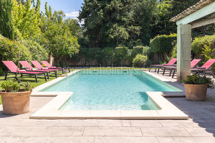 Maison familiale à Saint-Rémy avec piscine et jardin privé