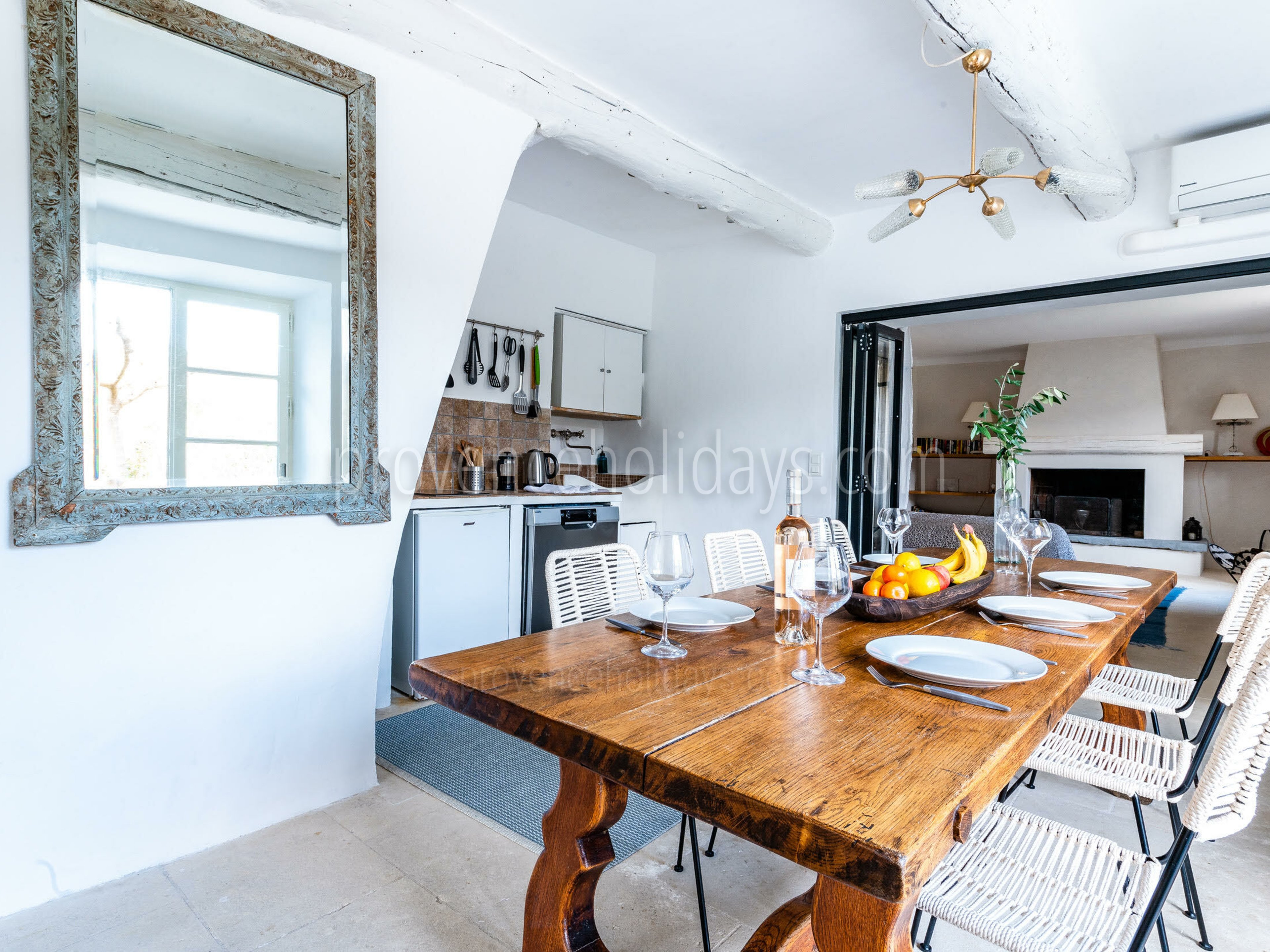 27 - Maison du Soleil: Villa: Interior