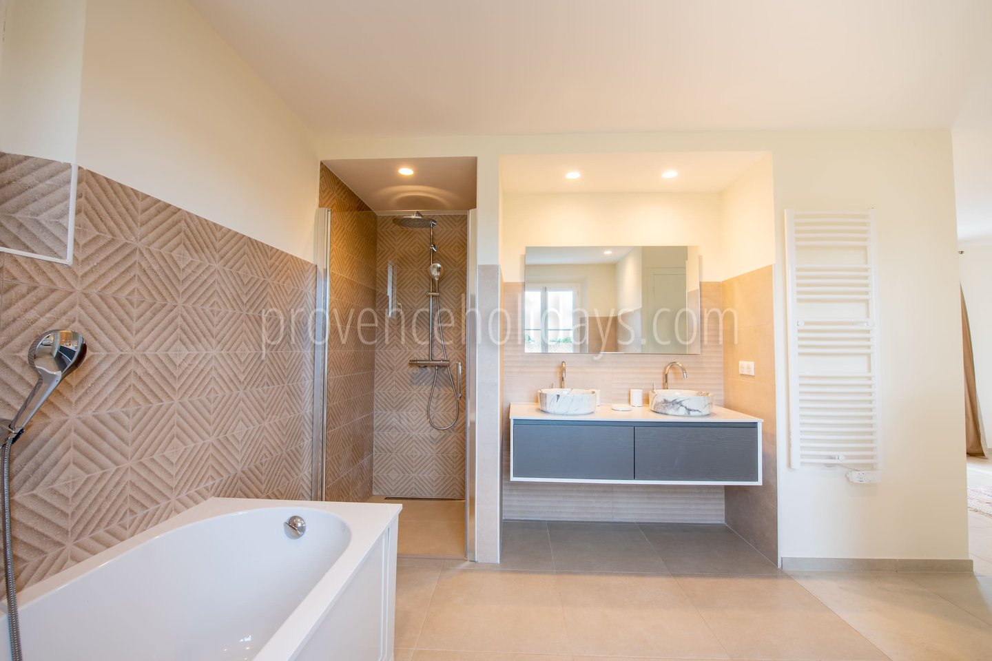 12 - Villa Heaven: Villa: Bathroom