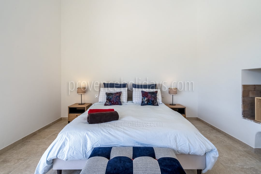 4 - Villa Luna: Villa: Bedroom