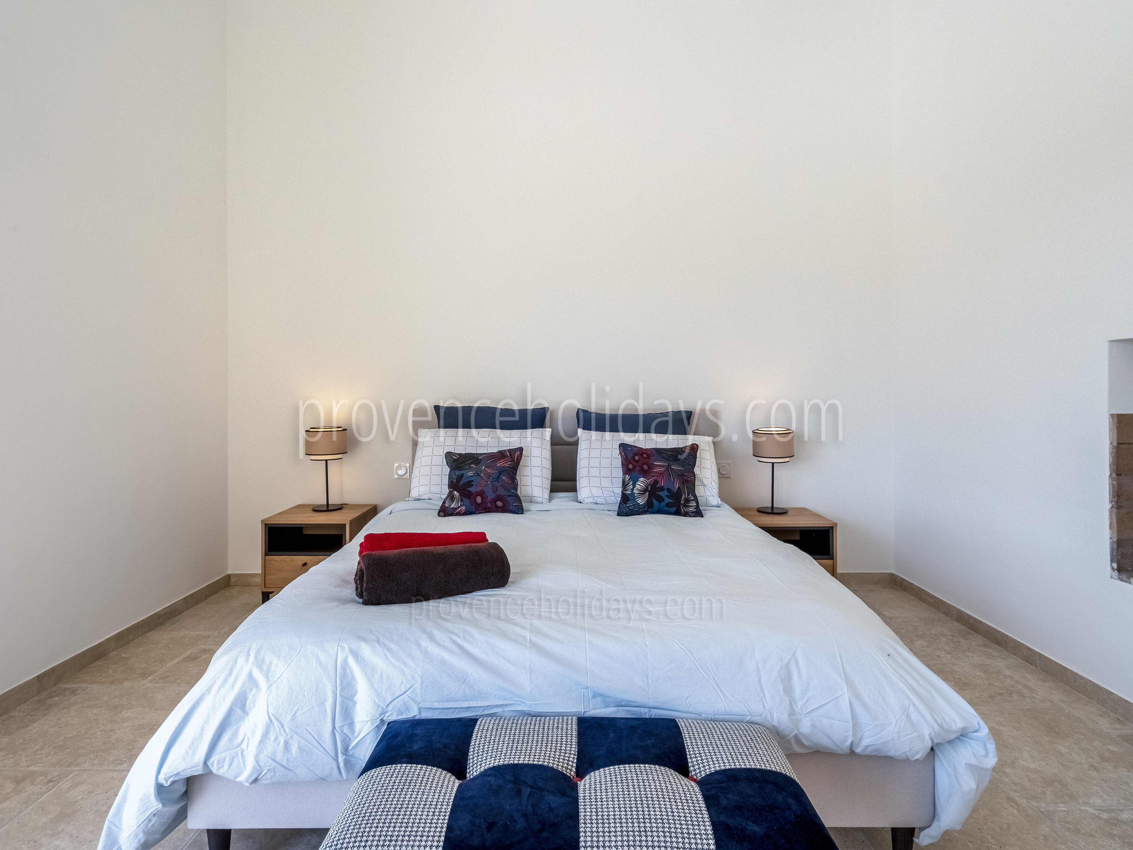 4 - Villa Luna: Villa: Bedroom