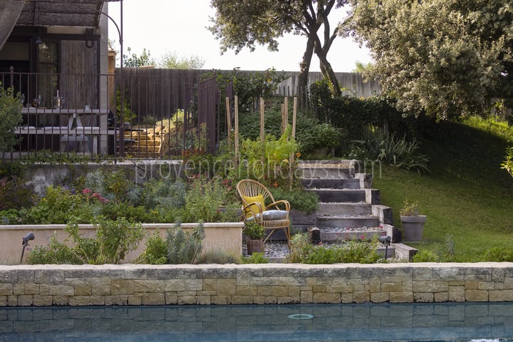 28 - Bergerie de Beaumes: Villa: Exterior