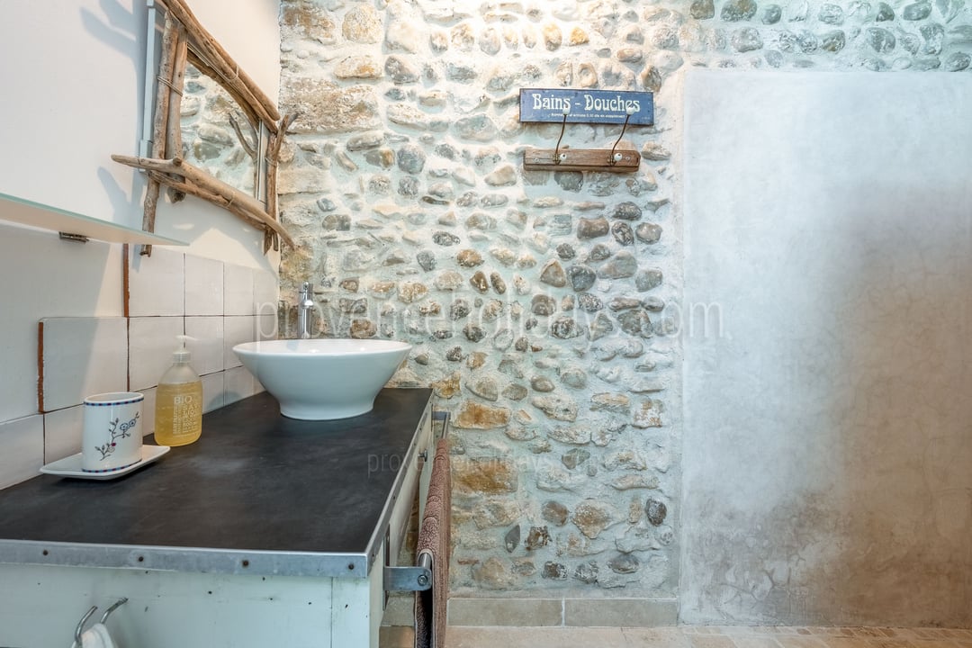 48 - Maison Sarrians: Villa: Bathroom
