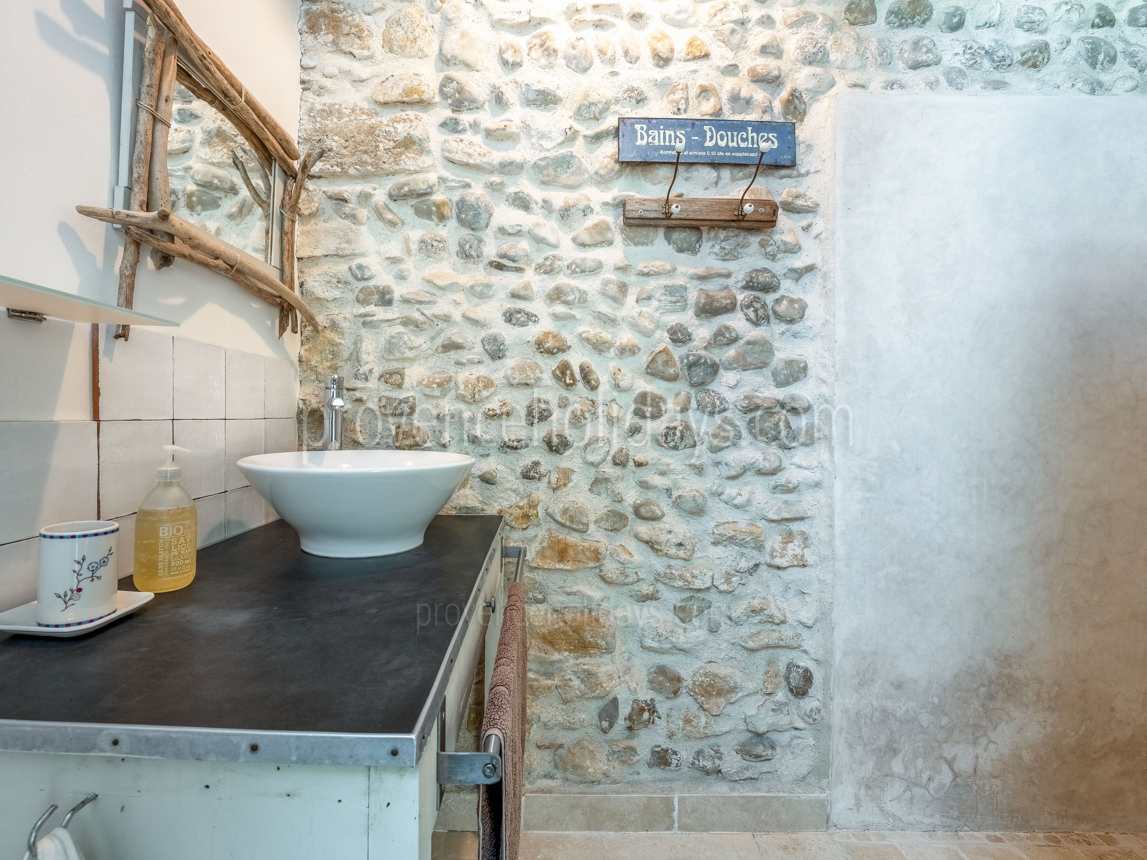 48 - Maison Sarrians: Villa: Bathroom