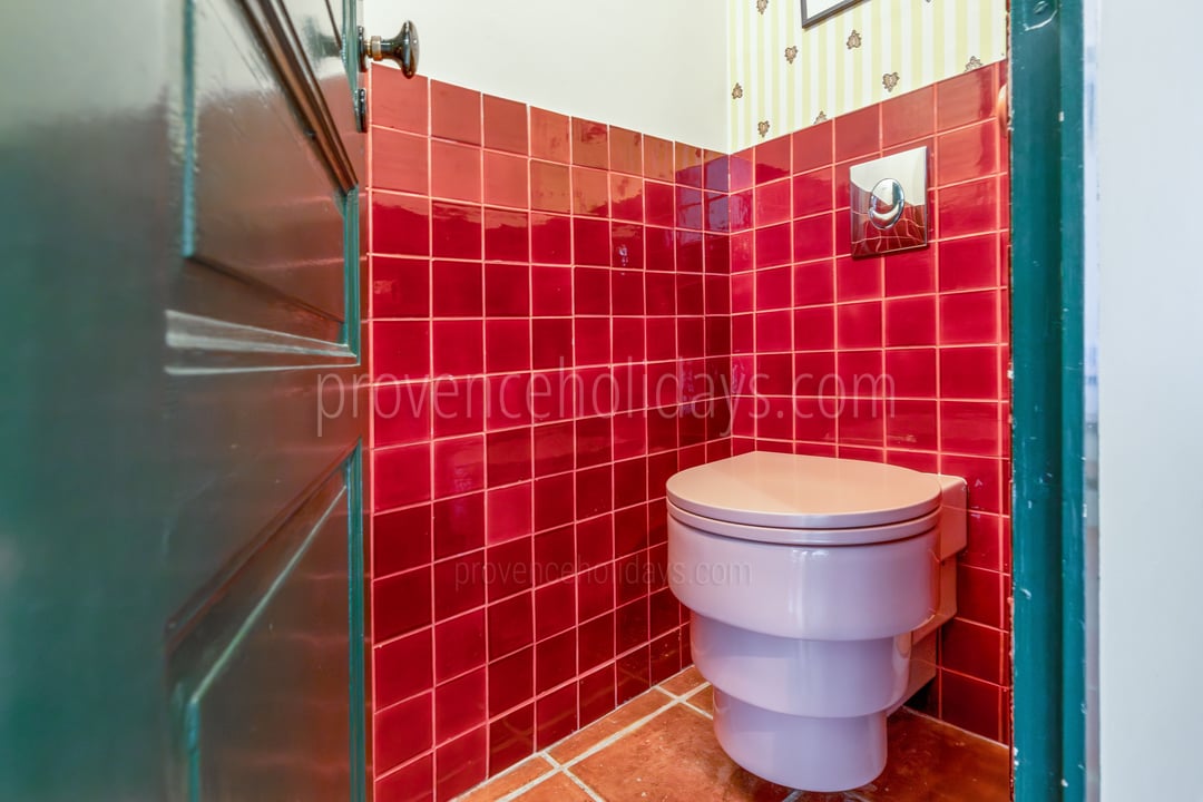 31 - Le Havre Provençal: Villa: Bathroom