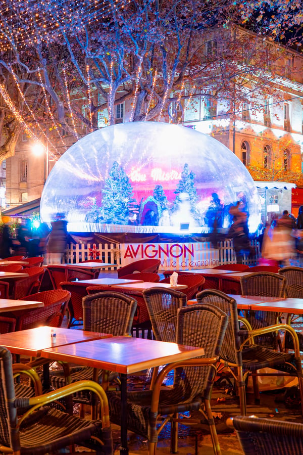 avignon snow globe