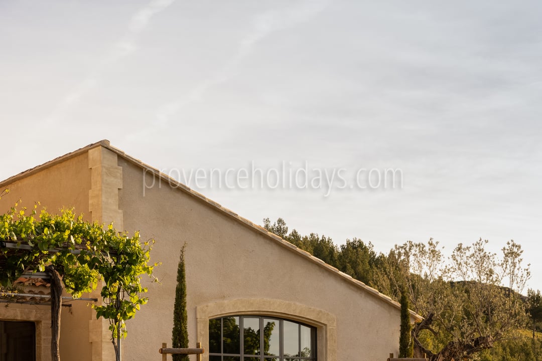 20 - Mas des Collines: Villa: Exterior