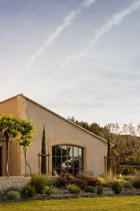 20 - Mas des Collines: Villa: Exterior