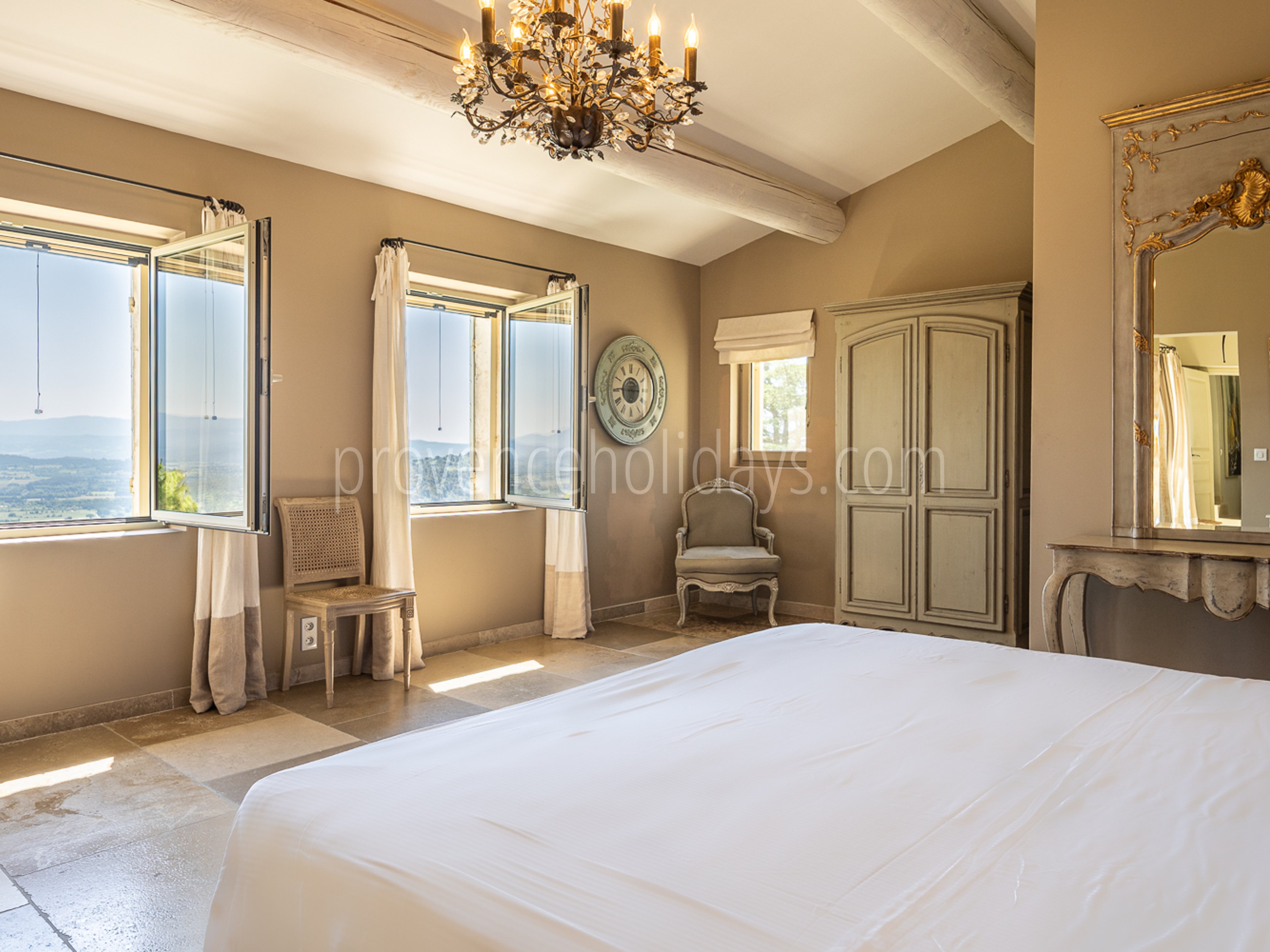 25 - Villa Alta Provence: Villa: Bedroom