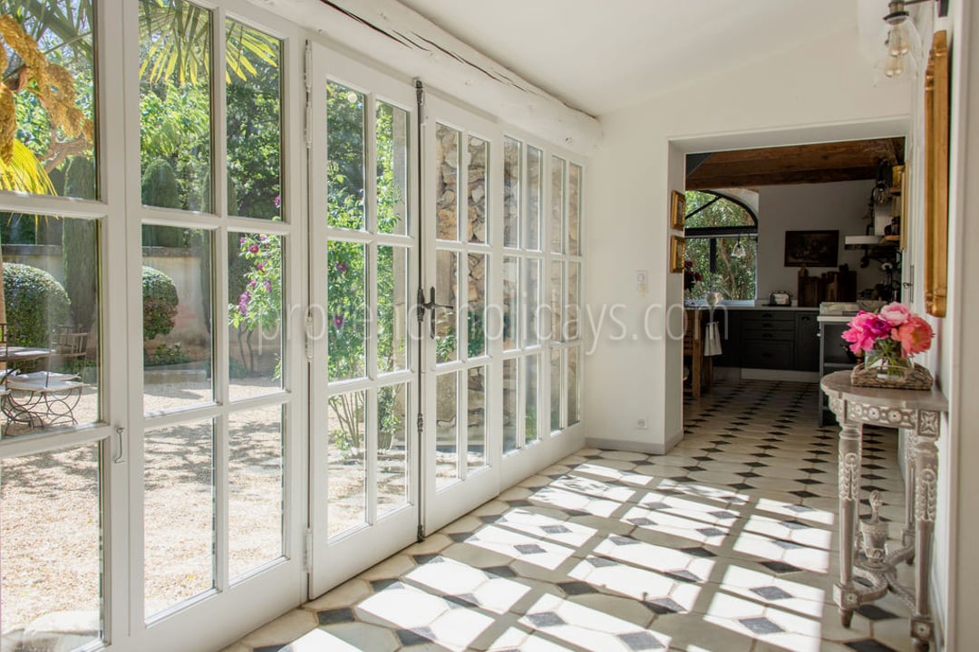 3 - Mas Mouriès: Villa: Interior