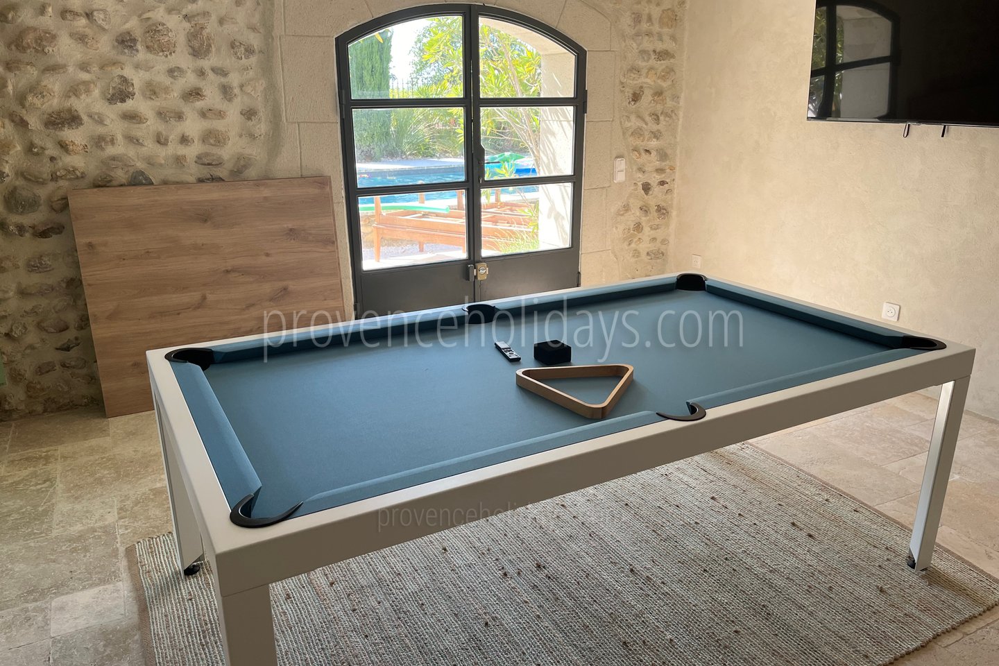 50 - Mas du Peyron: Villa: Interior