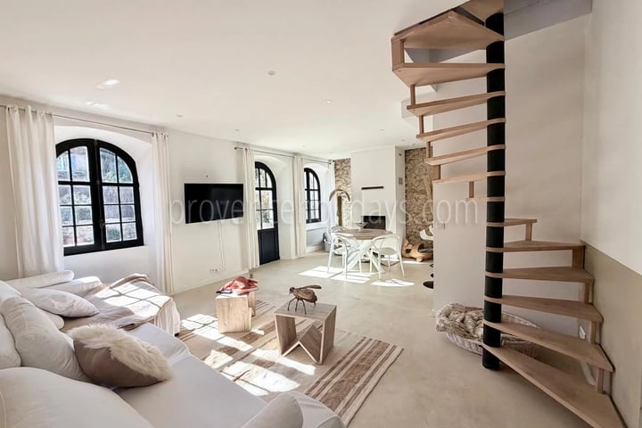5 - Single-storey mas in Gassin: Villa: Interior
