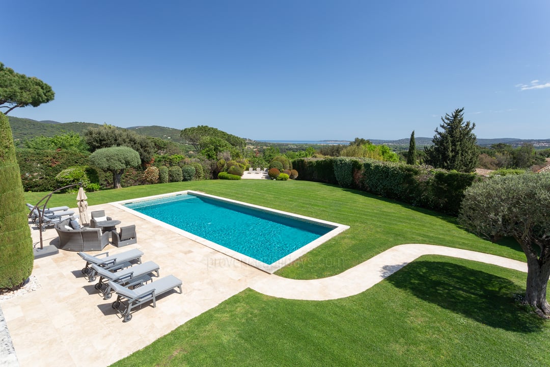 Sublime Provencal villa with sea view for sale in Grimaud - Swimming Pool