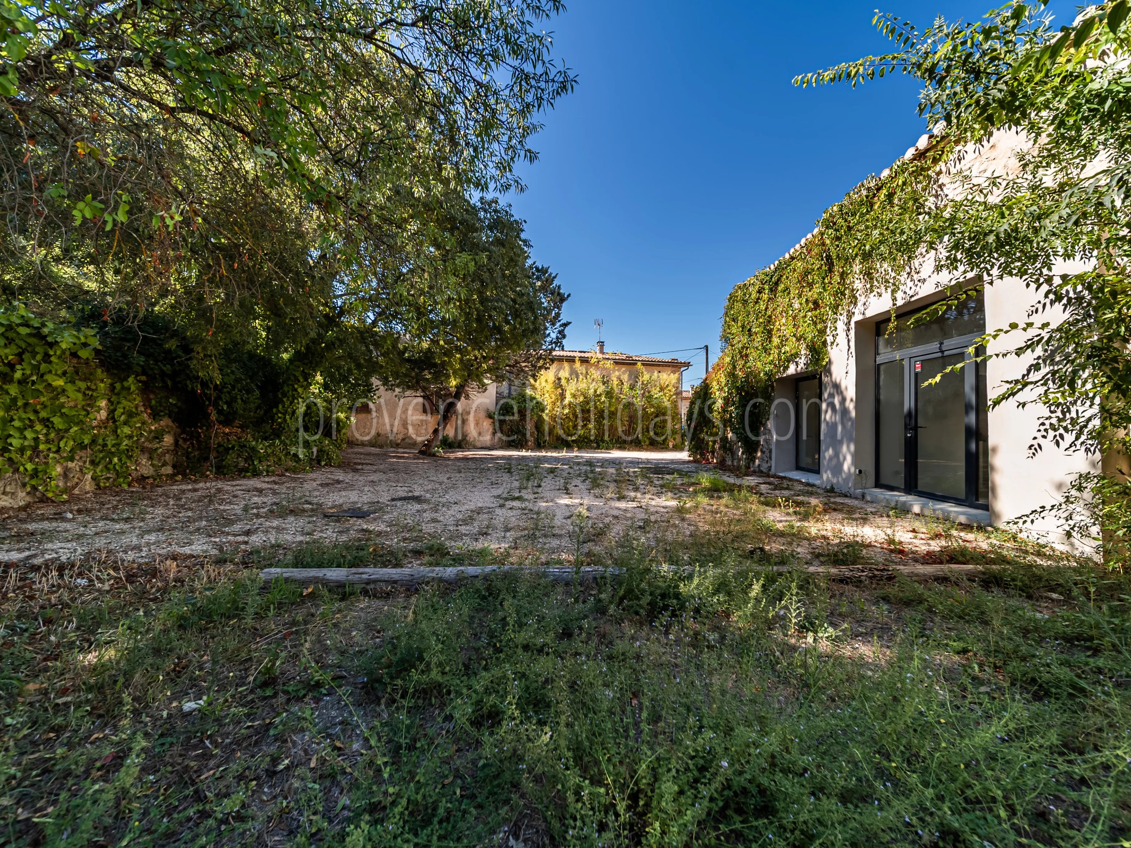 10 - Mas rénové à L\'Isle-sur-la-Sorgue: Villa: Exterior