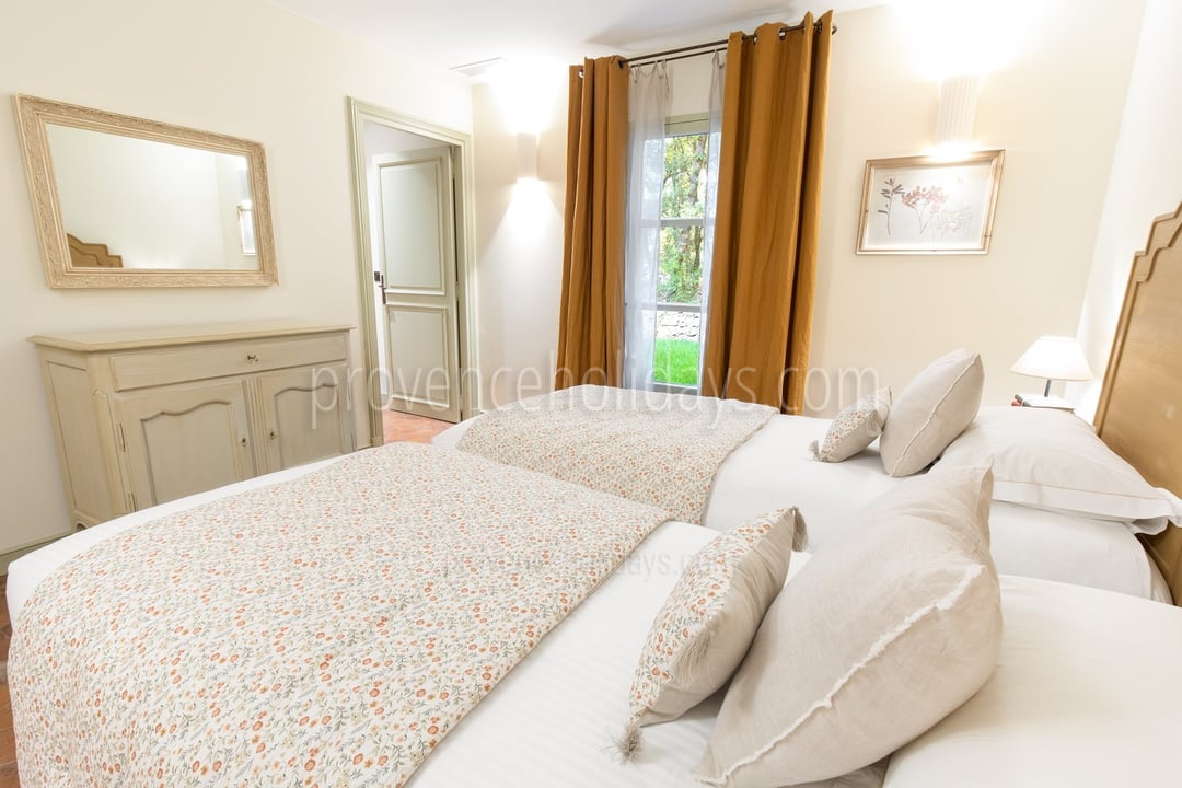 22 - Villa La Vigne: Villa: Bedroom