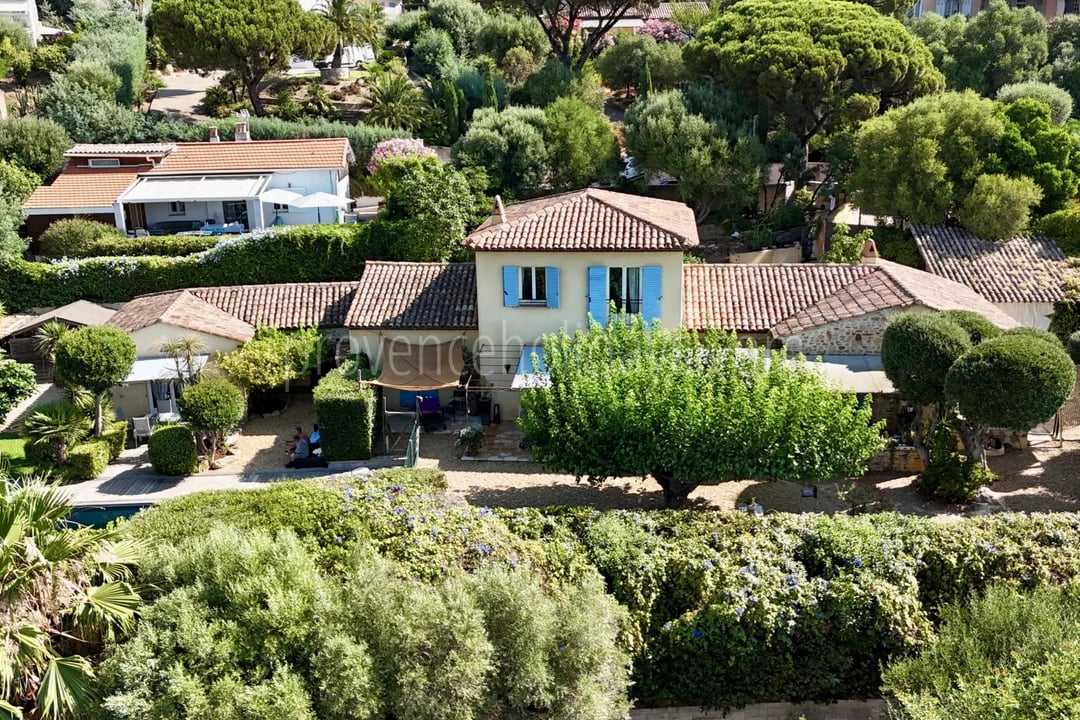 19 - Provençaalse villa in Cavalaire-sur-Mer: Villa: Exterior