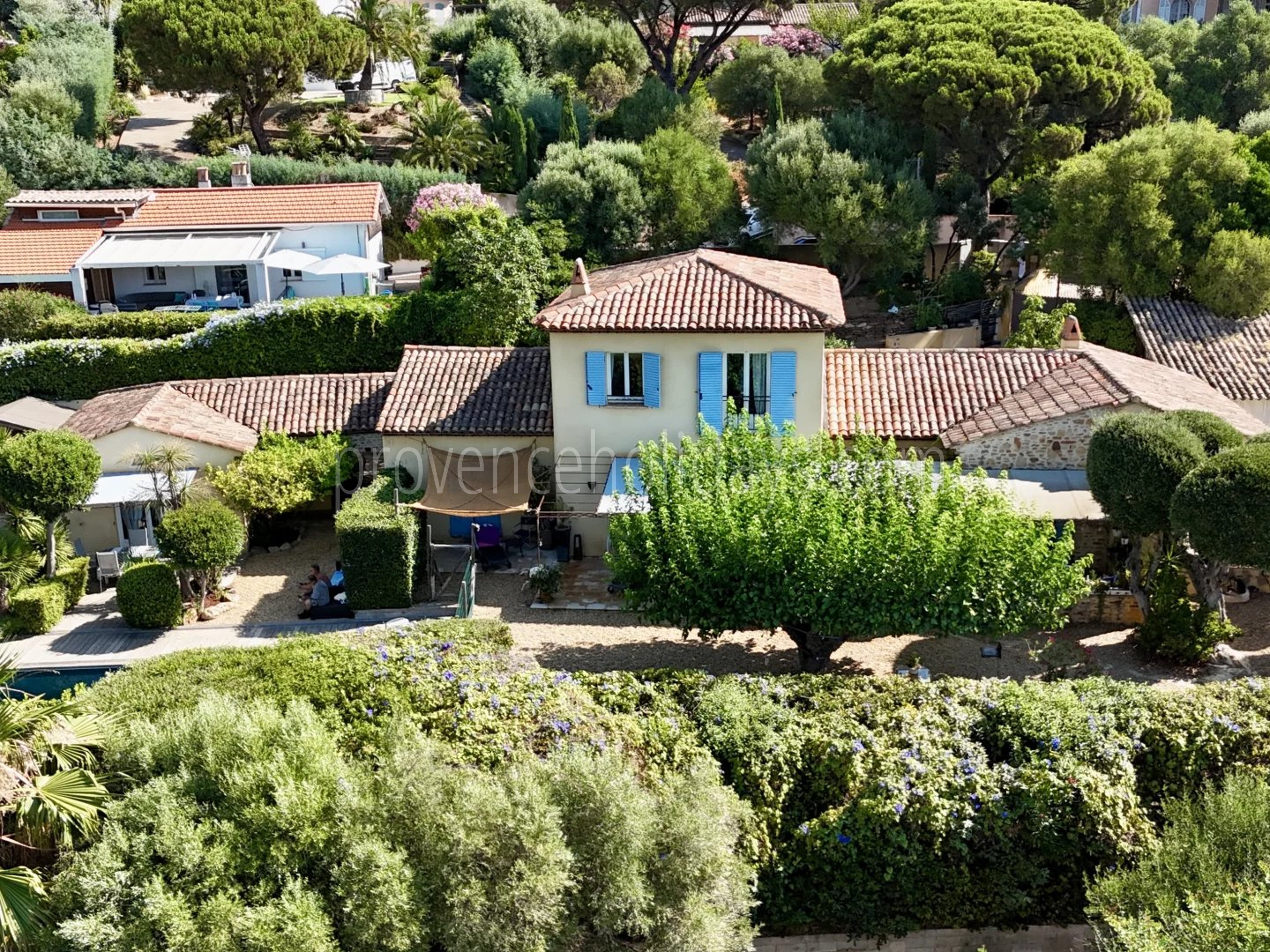 19 - Provençaalse villa in Cavalaire-sur-Mer: Villa: Exterior