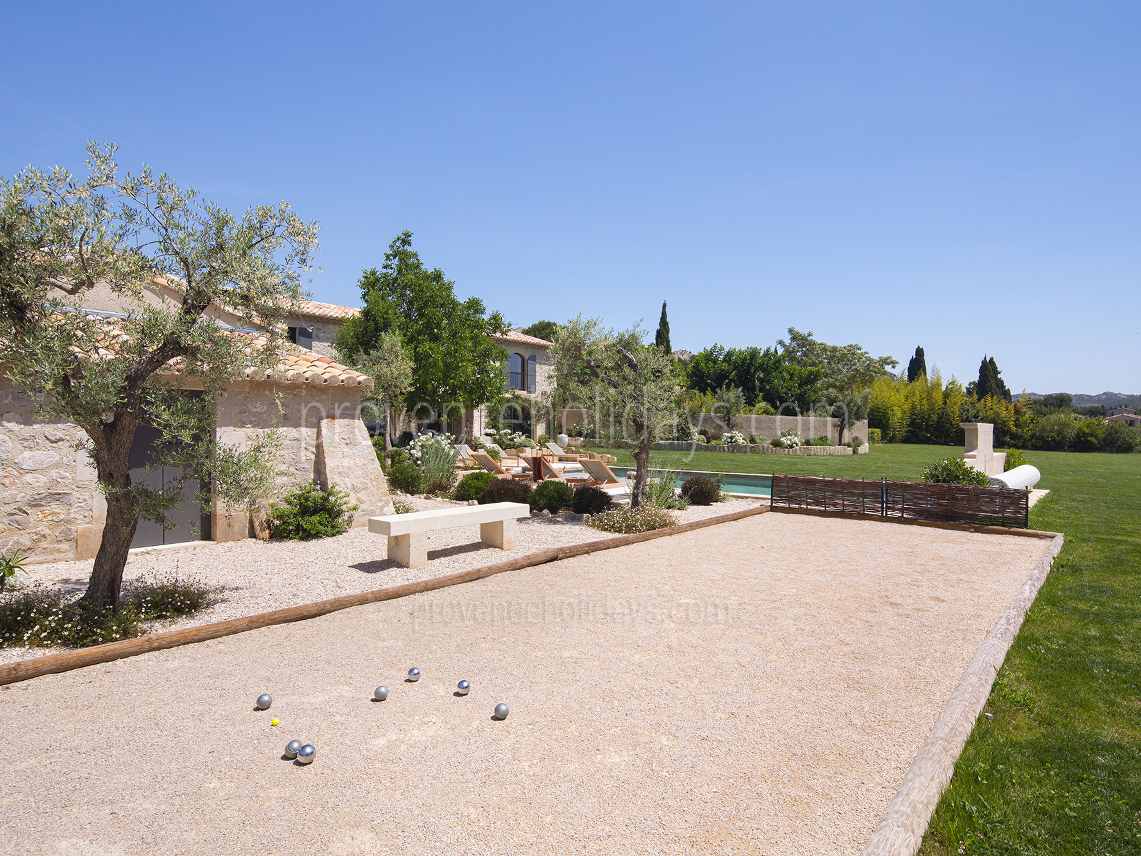 6 - Mas des Cerisiers: Villa: Exterior