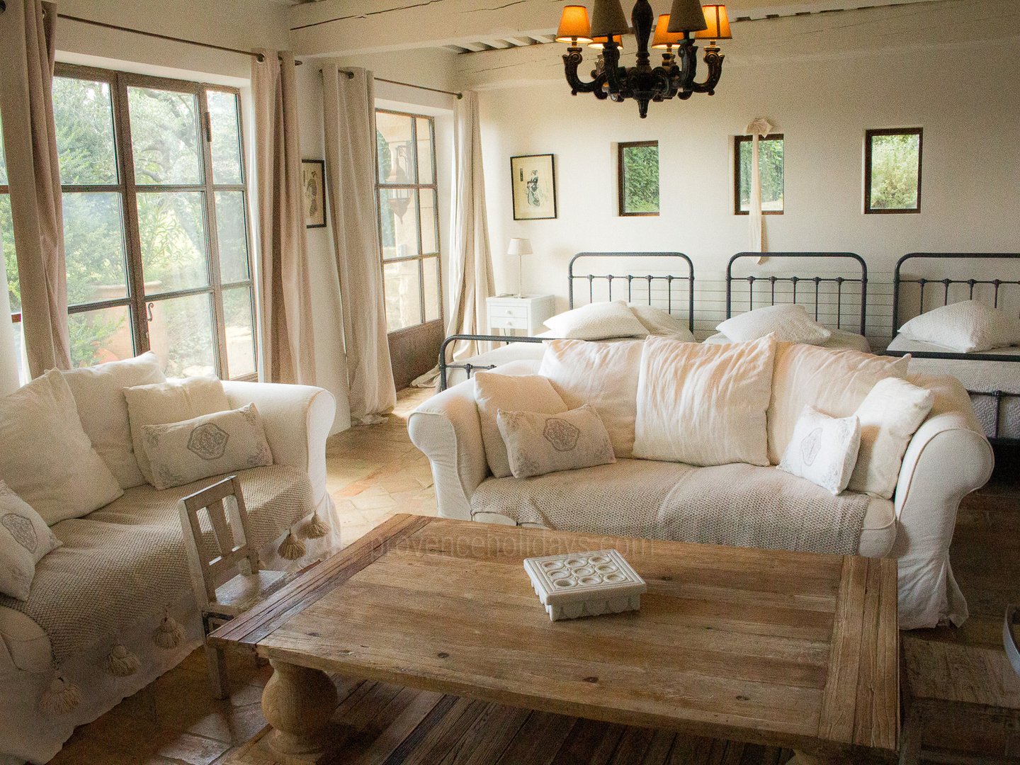 22 - Mas Coquelicot: Villa: Bedroom