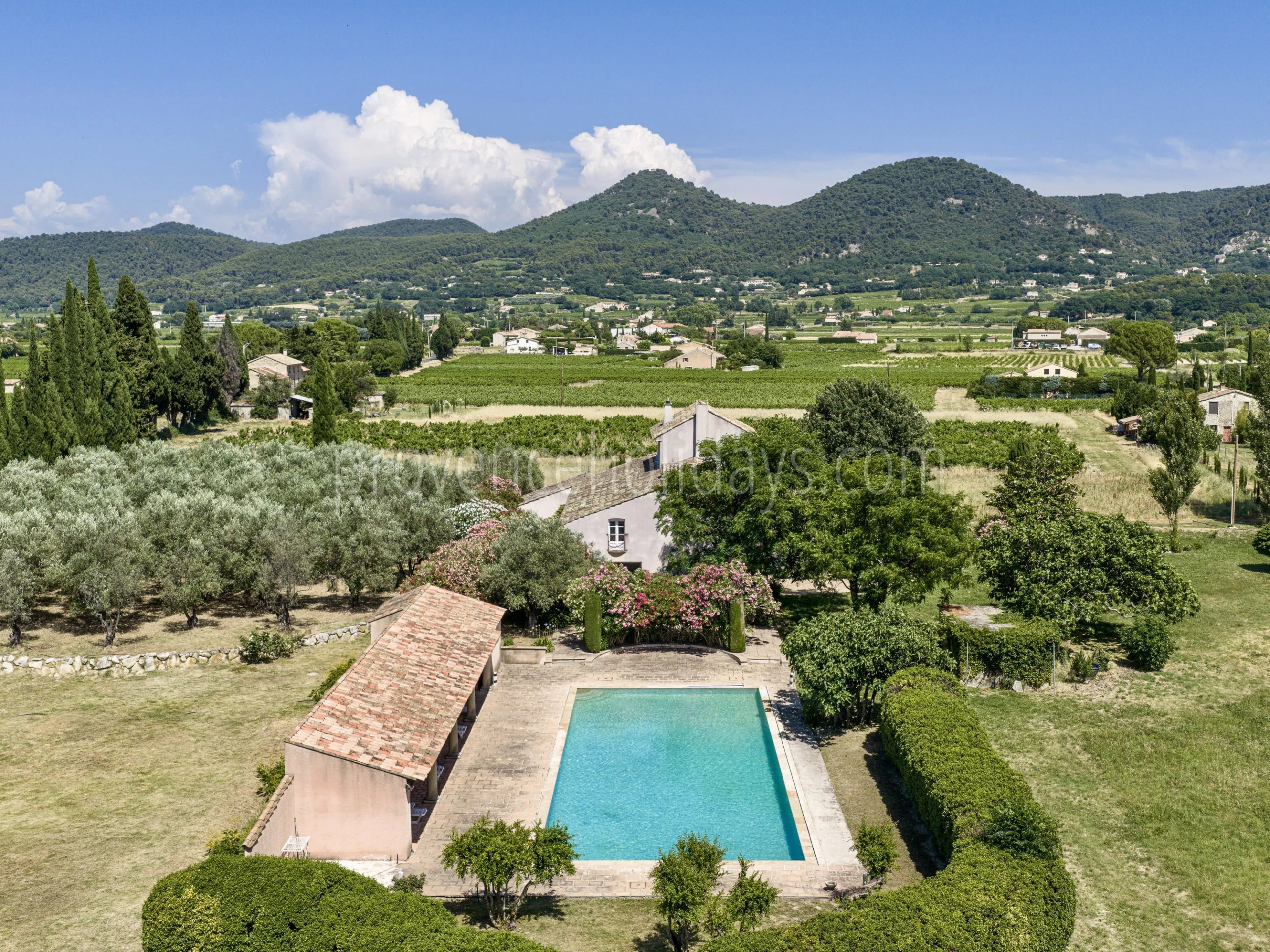3 - Karaktervolle mas in Vaison-la-Romaine: Villa: Exterior