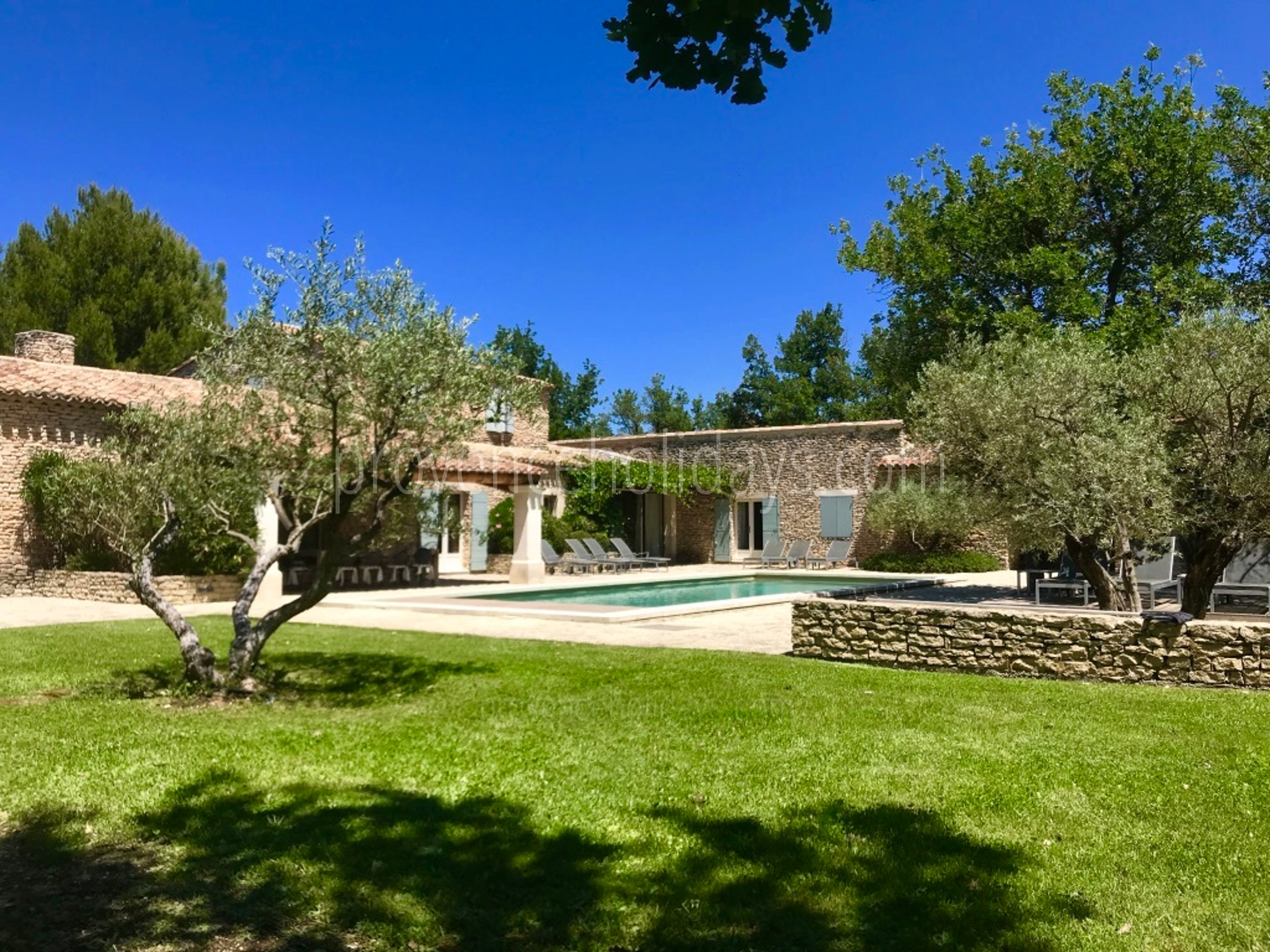 2 - Villa à Gordes: Villa: Exterior