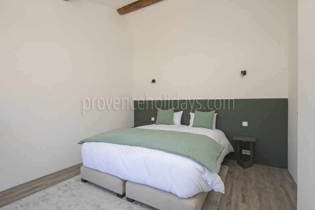 43 - Mas du Carlet: Villa: Bedroom