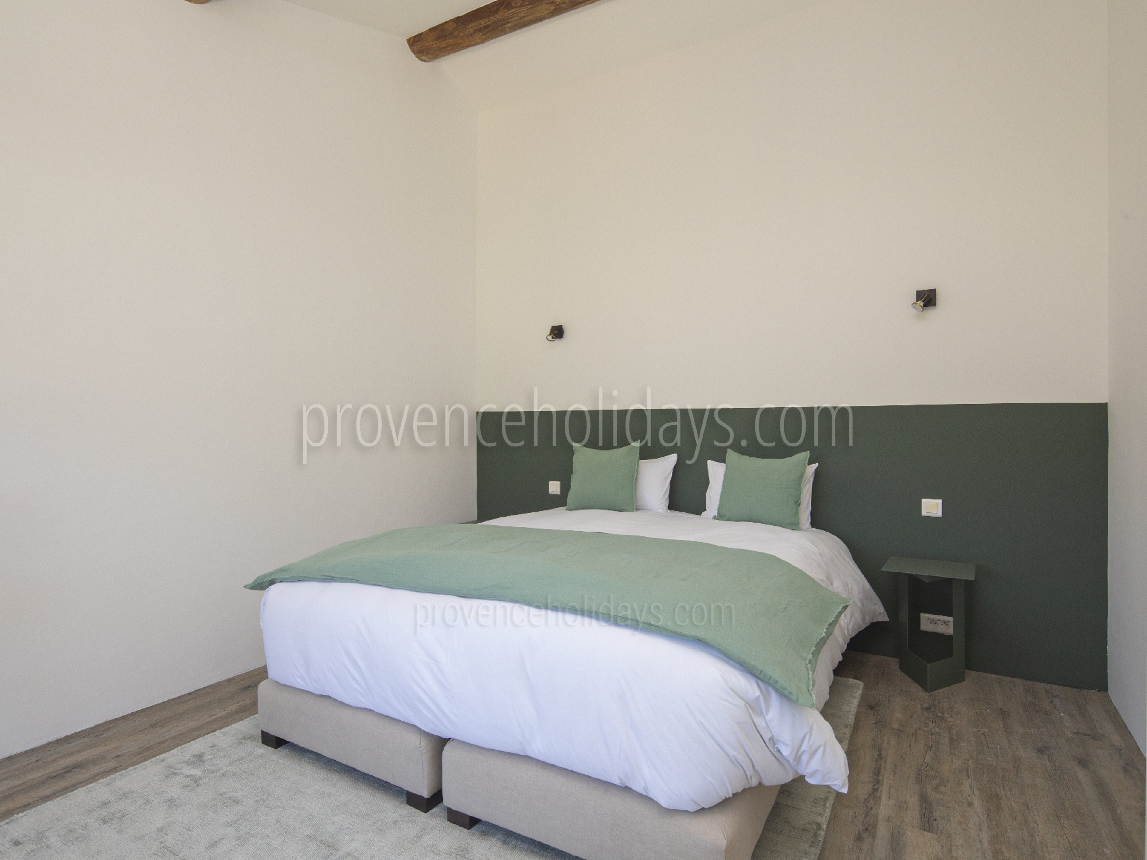 43 - Mas du Carlet: Villa: Bedroom