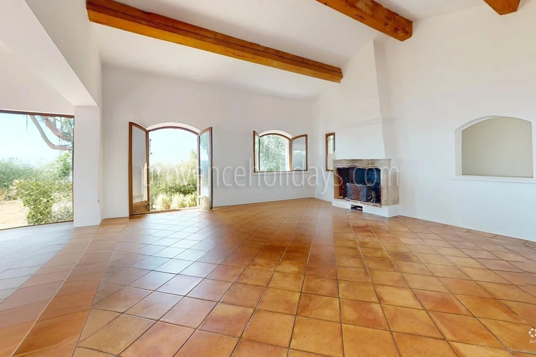 12 - Te renoveren villa in Rayol-Canadel-sur-Mer: Villa: Interior