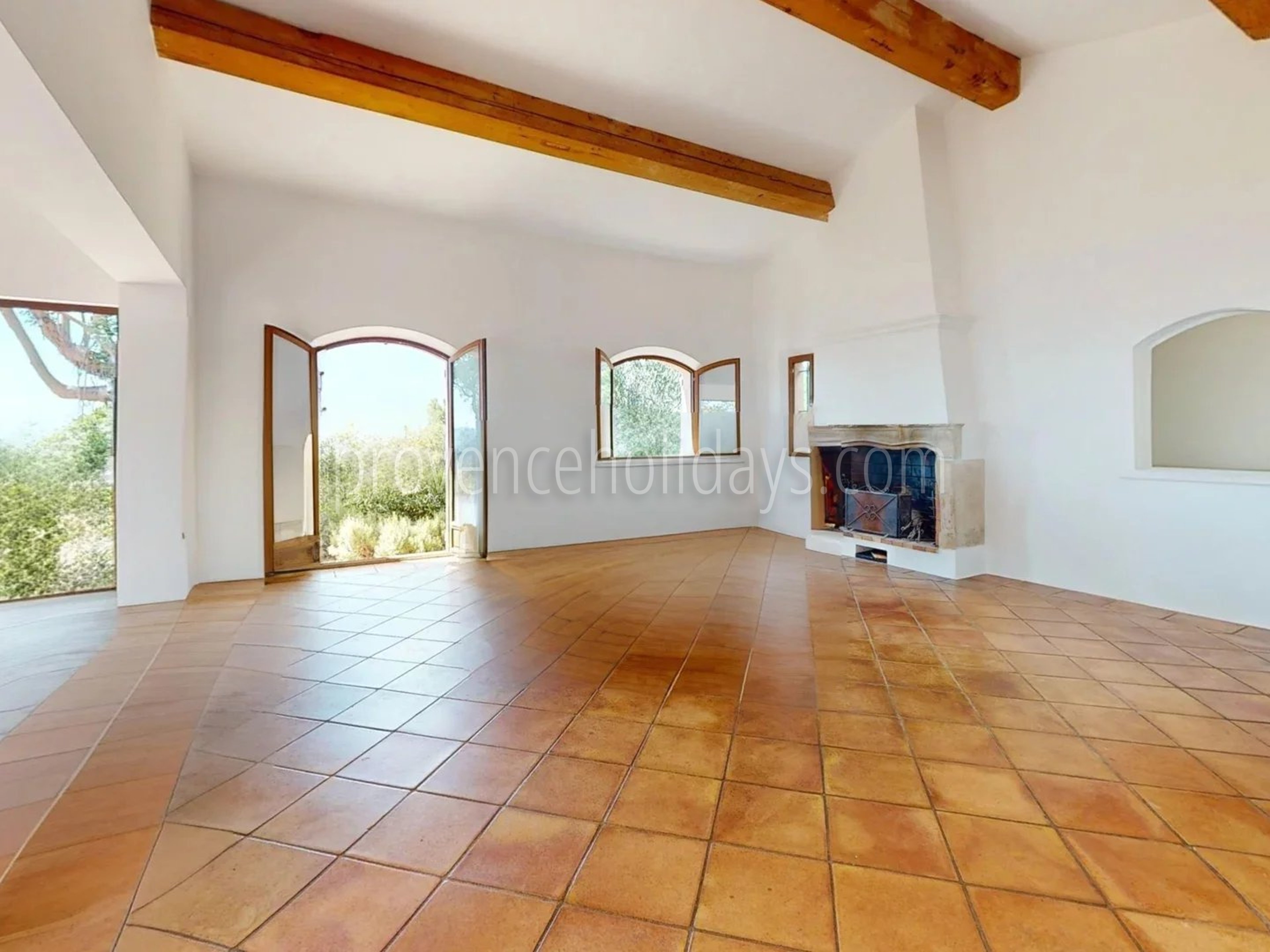 12 - Te renoveren villa in Rayol-Canadel-sur-Mer: Villa: Interior