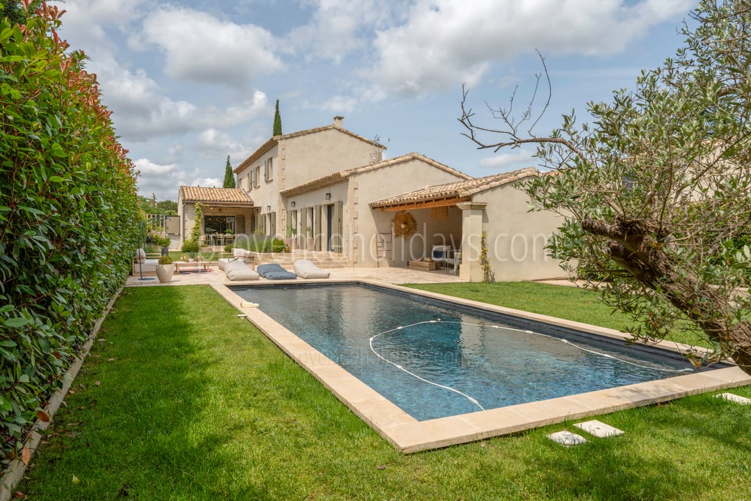 32 - Villa Alma: Villa: Pool