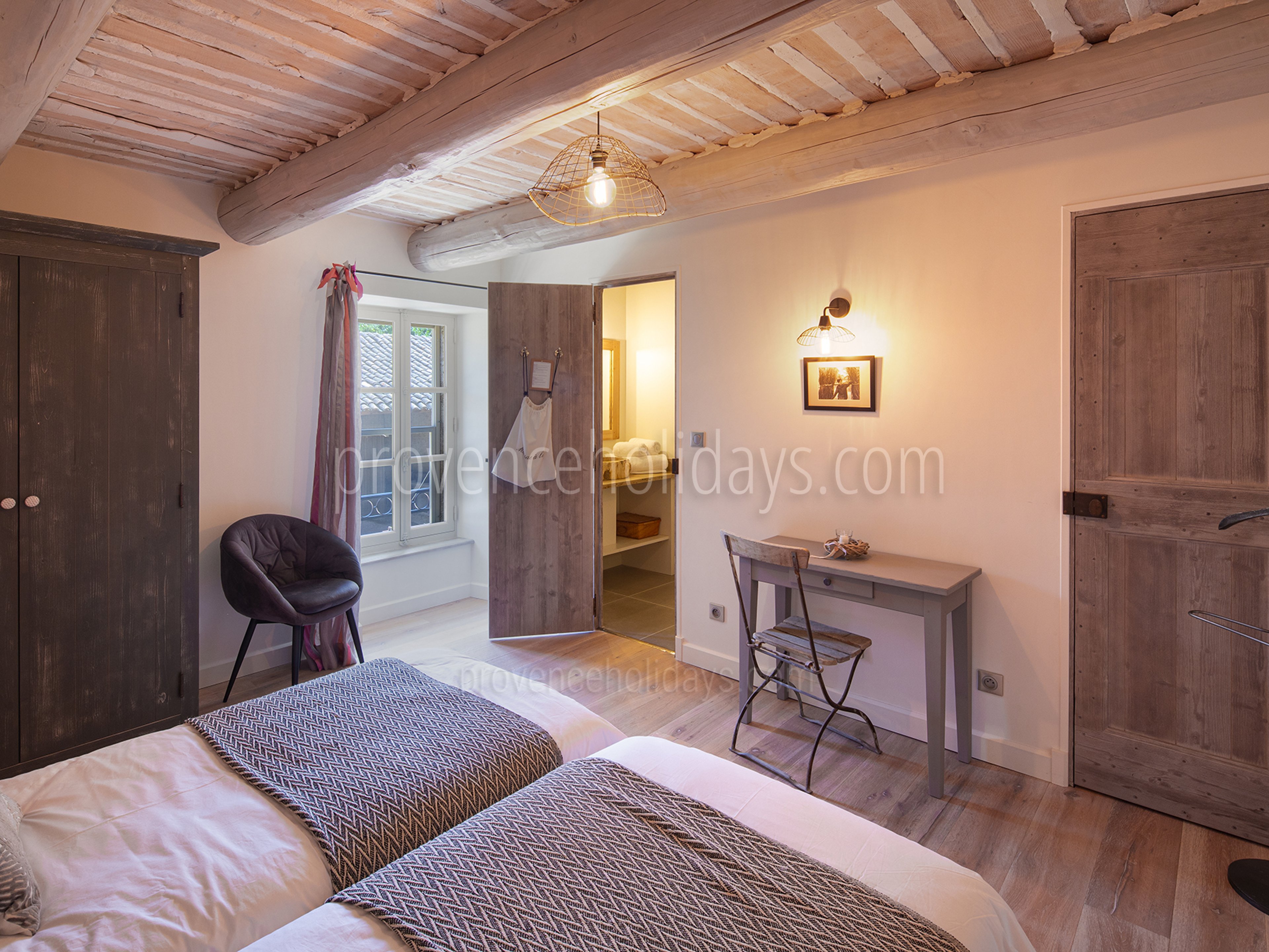 30 - Mas Robion: Villa: Bedroom
