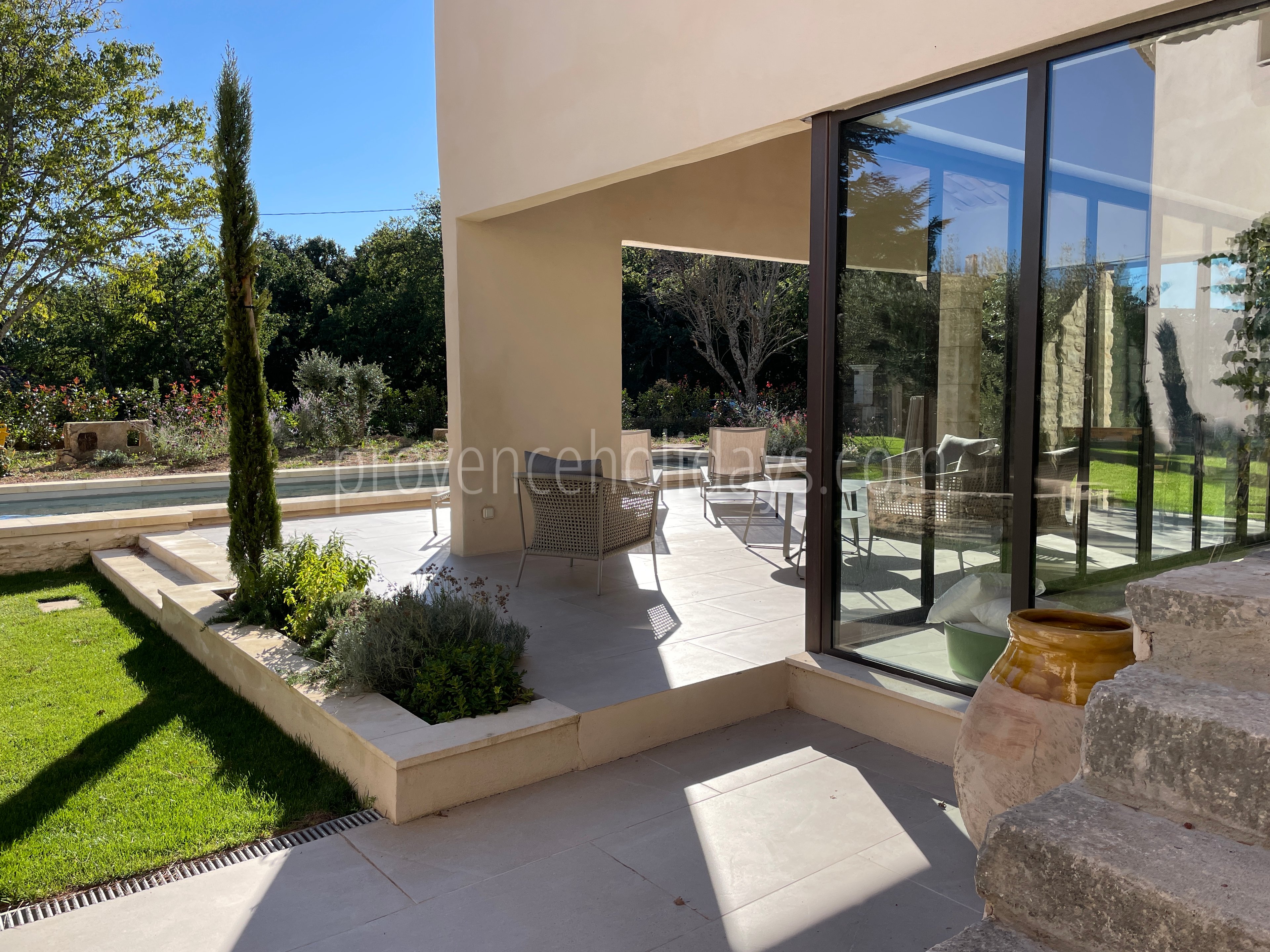 36 - Le Clos des Magnans: Villa: Exterior