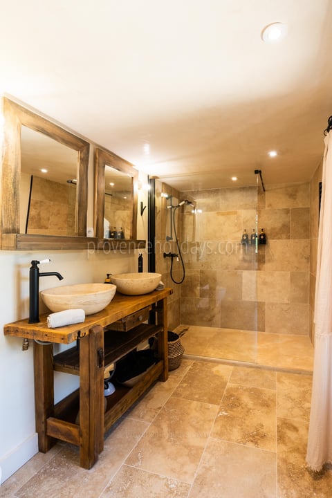 78 - Bastide Gergouven: Villa: Bathroom 2