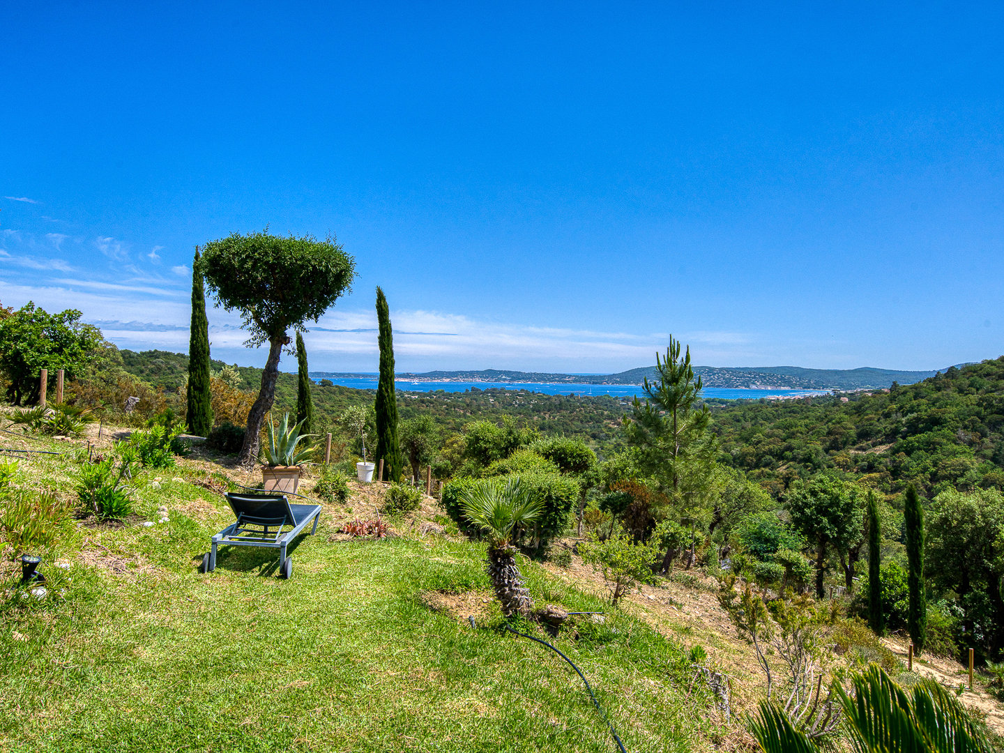 7 - Mistral Serene: Villa: Exterior
