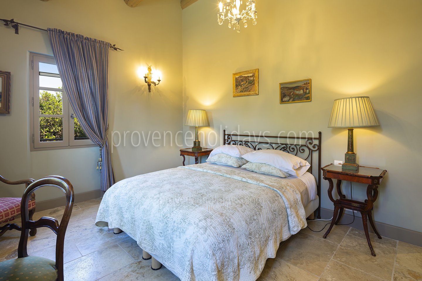 9 - Maison des Oliviers: Villa: Bedroom