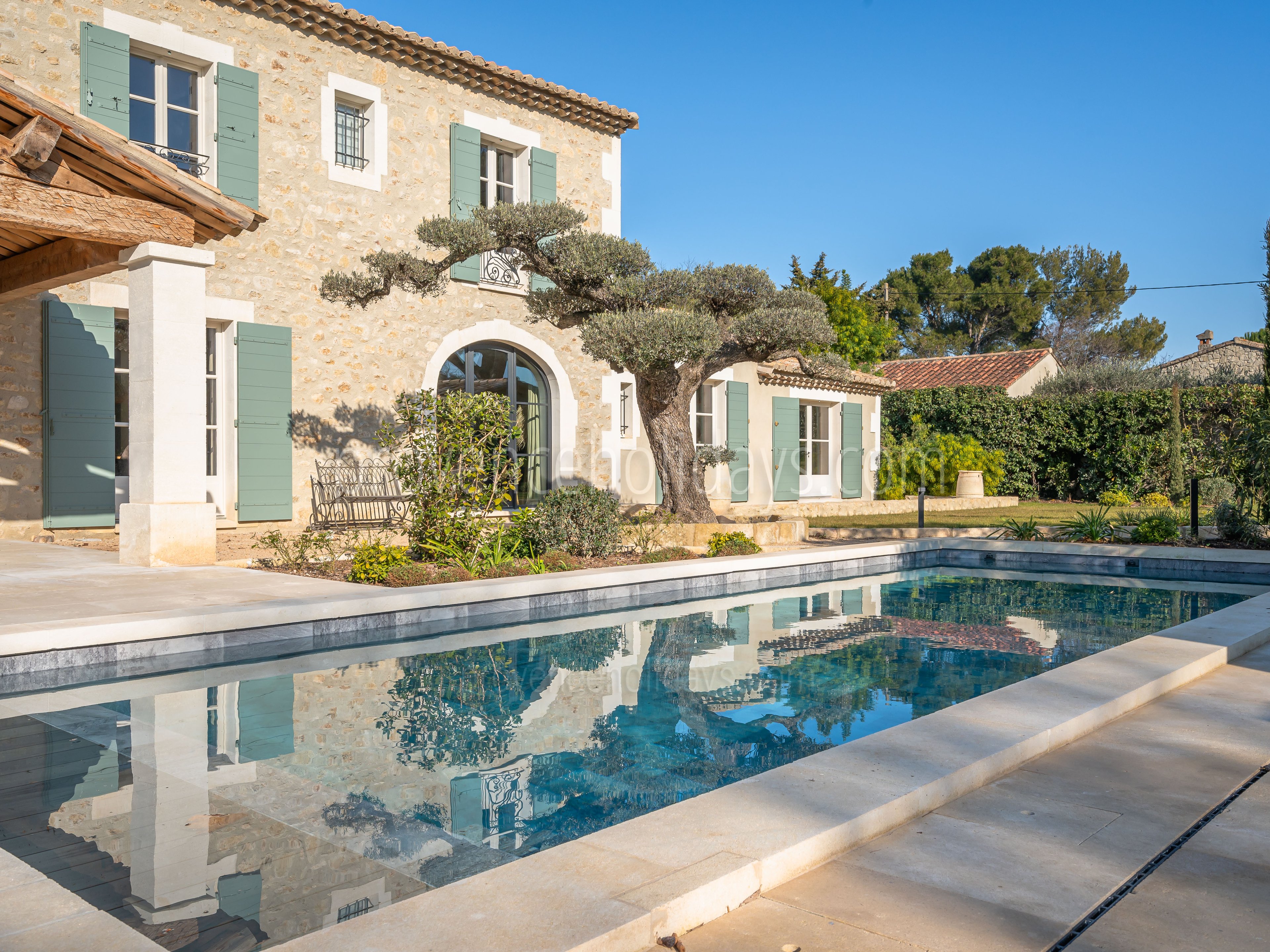 39 - Mas Lucie: Villa: Pool