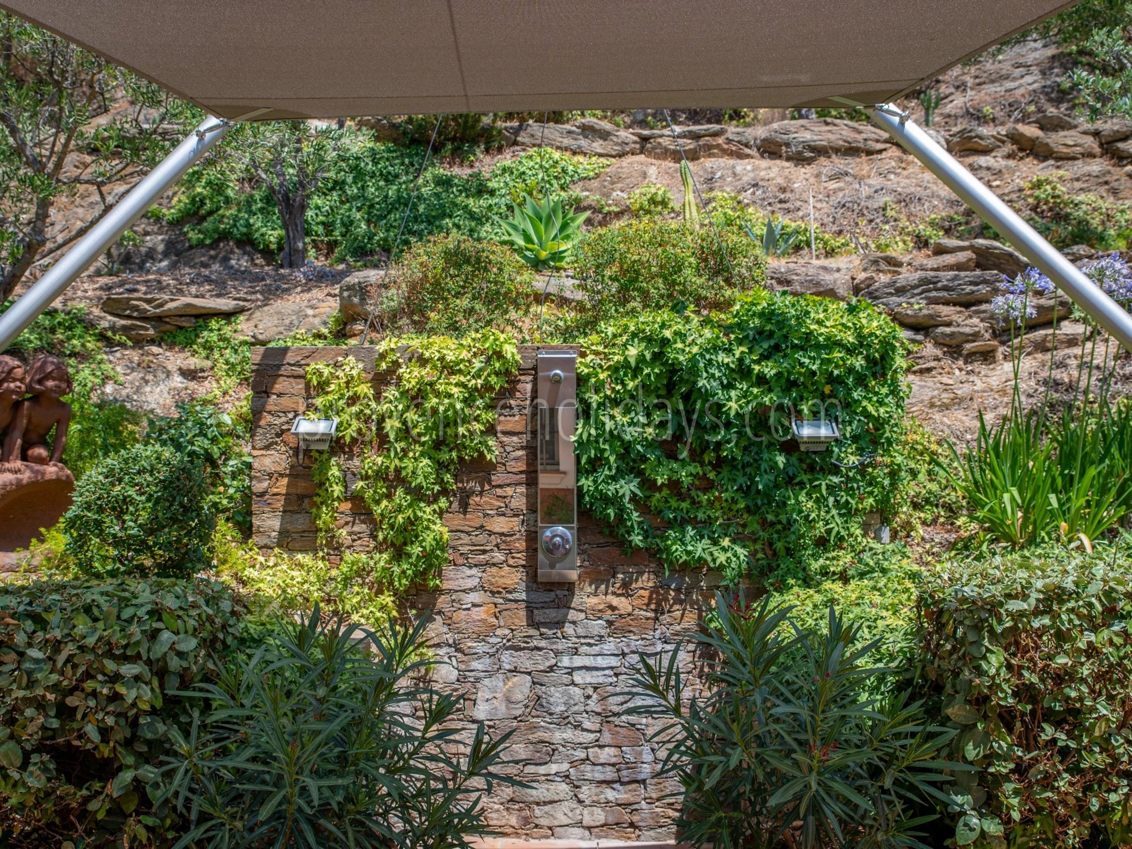 26 - Zeitgenössische Villa in Rayol-Canadel-sur-Mer: Villa: Exterior