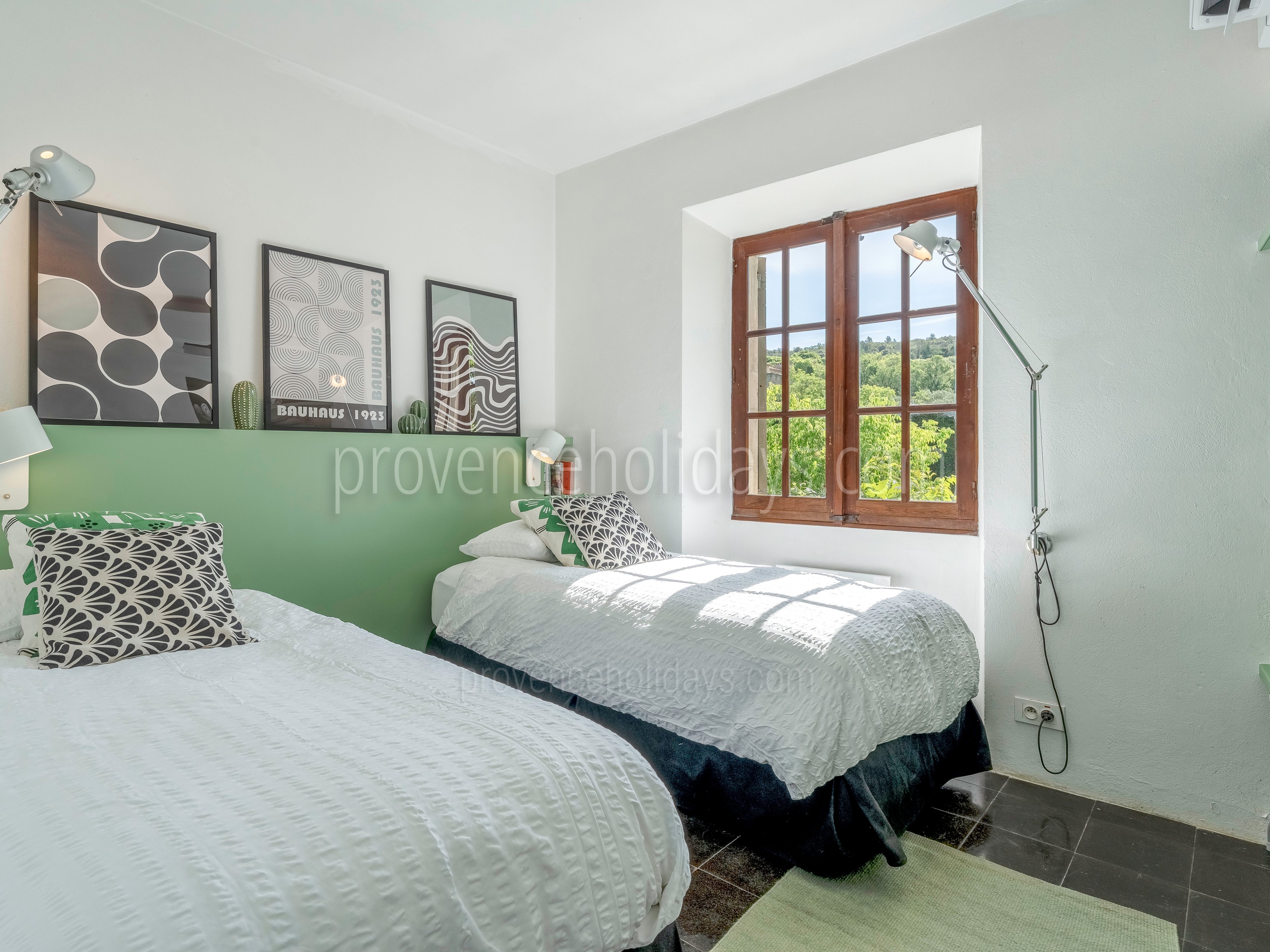 33 - Le Moulin de Gordes: Villa: Bedroom