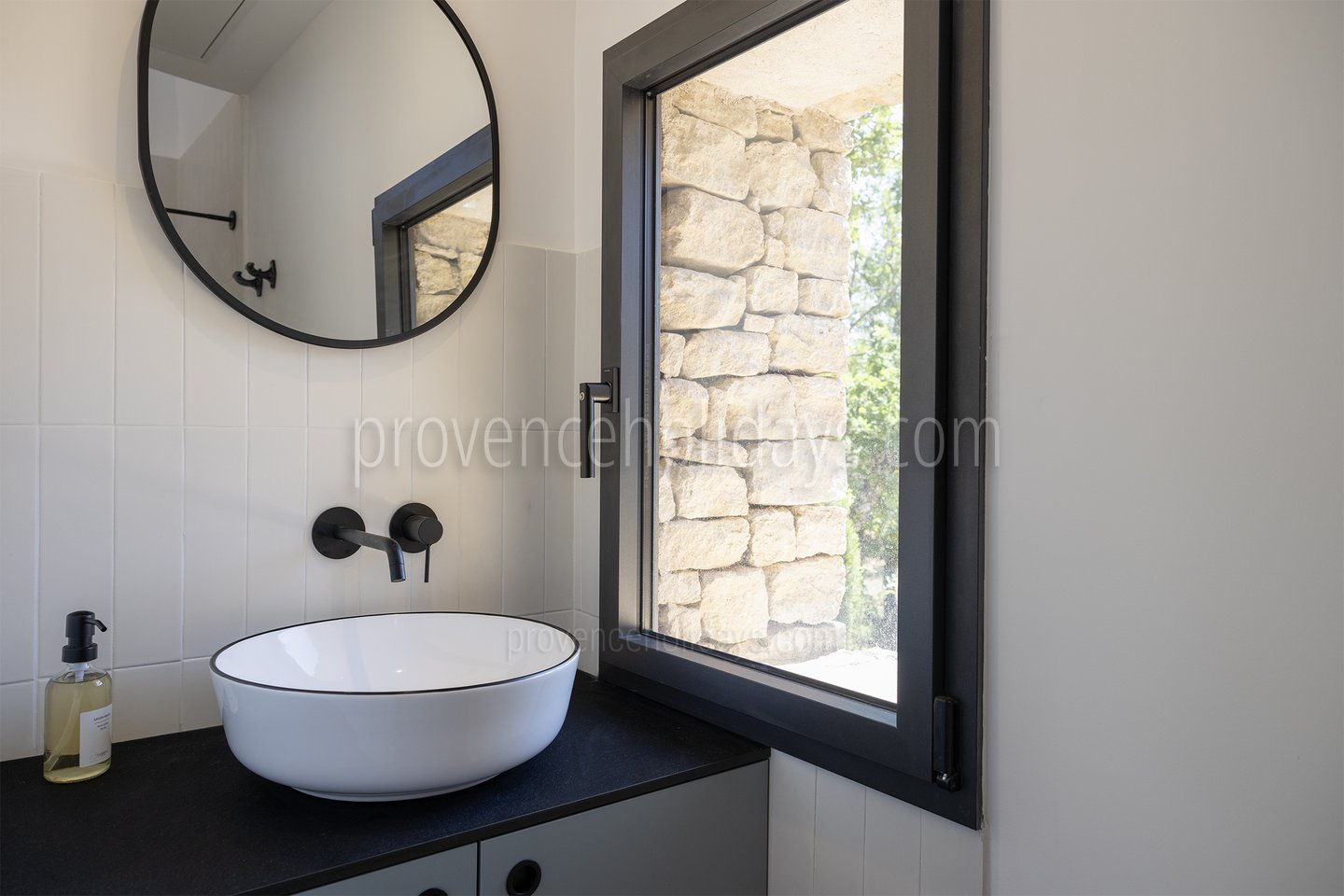 28 - Mas des Chênes Blancs: Villa: Bathroom