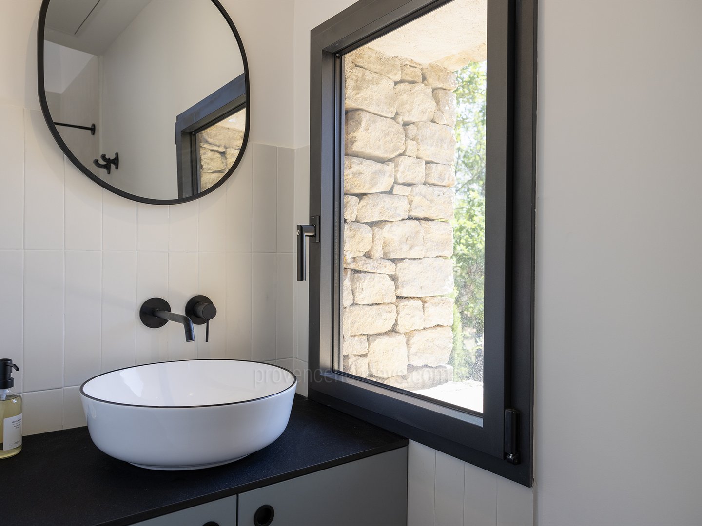 27 - Mas des Chênes Blancs: Villa: Bathroom